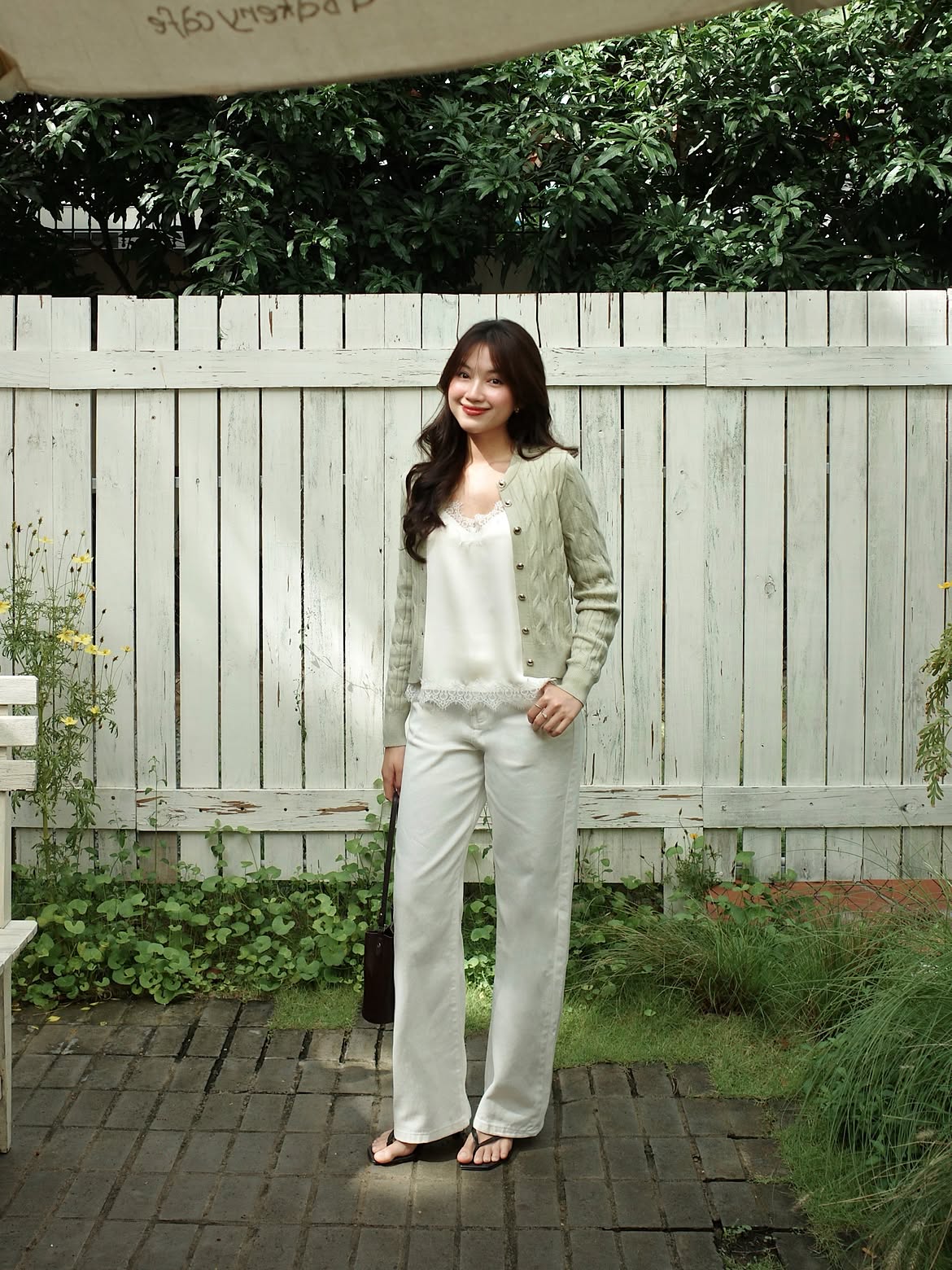 Cardigan vẫn được yêu thích giữa vòng xoay của các xu hướng mới- Ảnh 2.