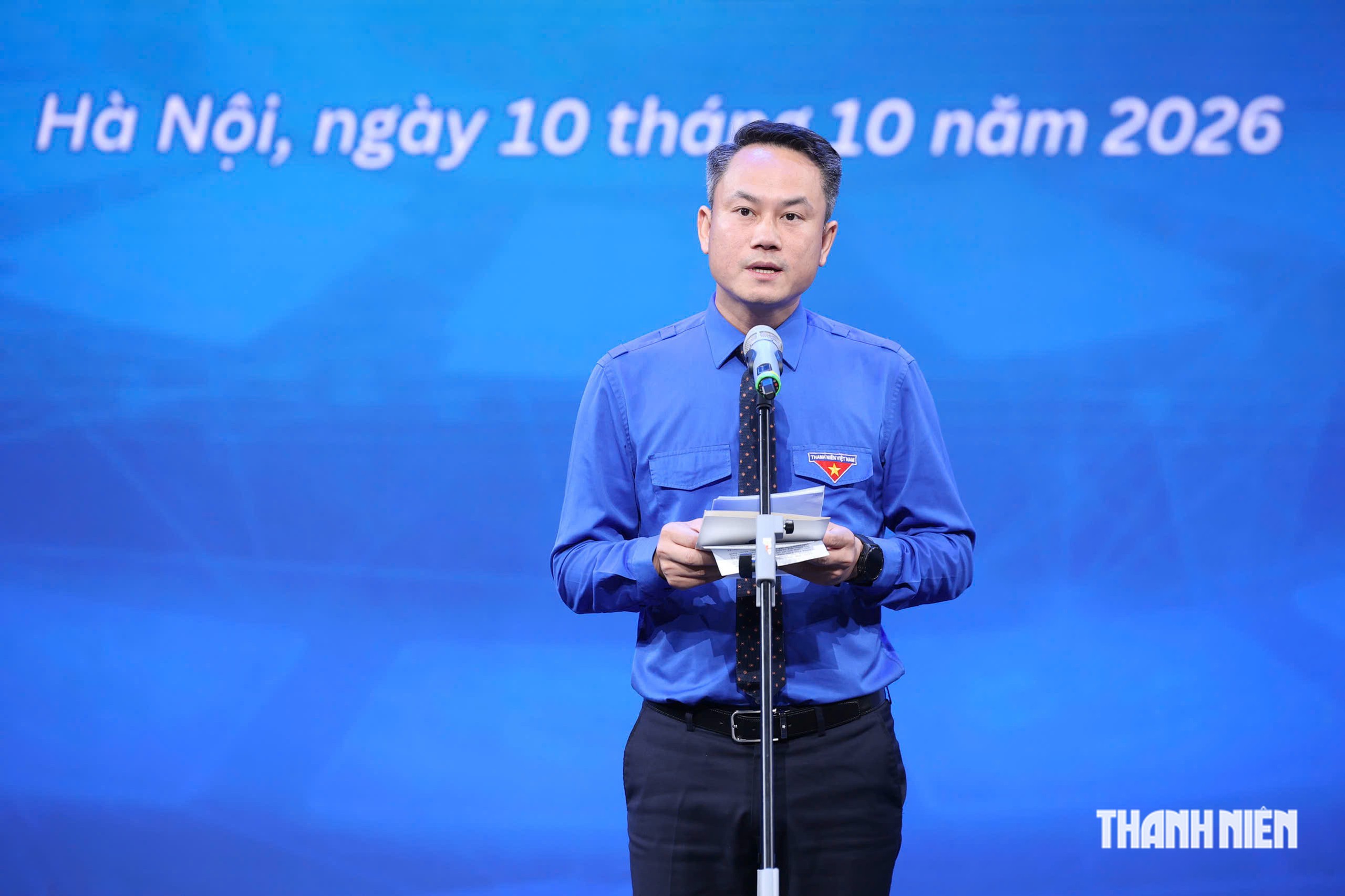Nam diễn viên phim 'Trại buôn người' nghẹn ngào biết ơn vì được tôn vinh Thanh niên sống đẹp - Ảnh 3.