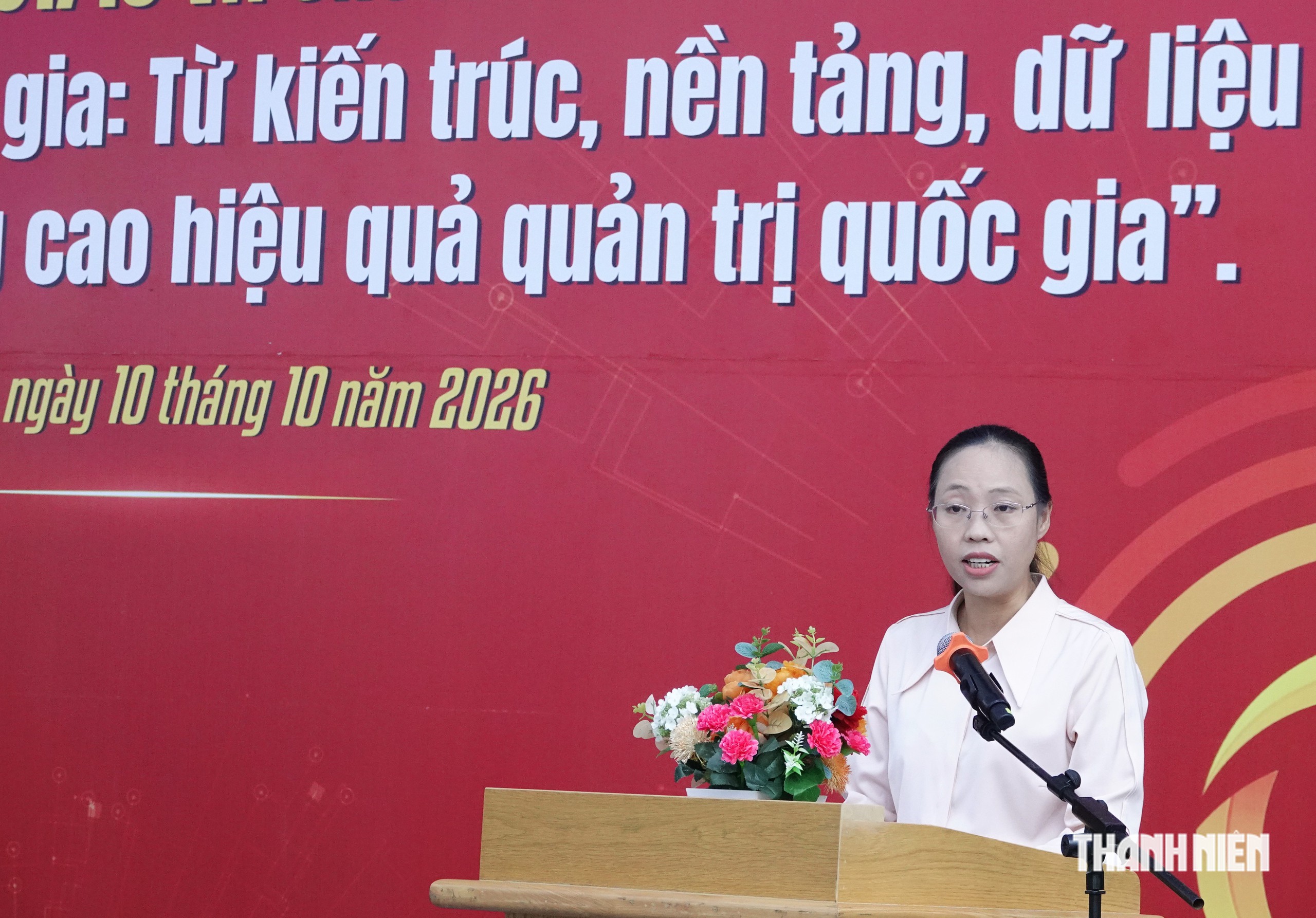 Phường Phú Nhuận đưa tổ công nghệ xuống khu phố, mỗi buổi giúp dân một việc- Ảnh 1.