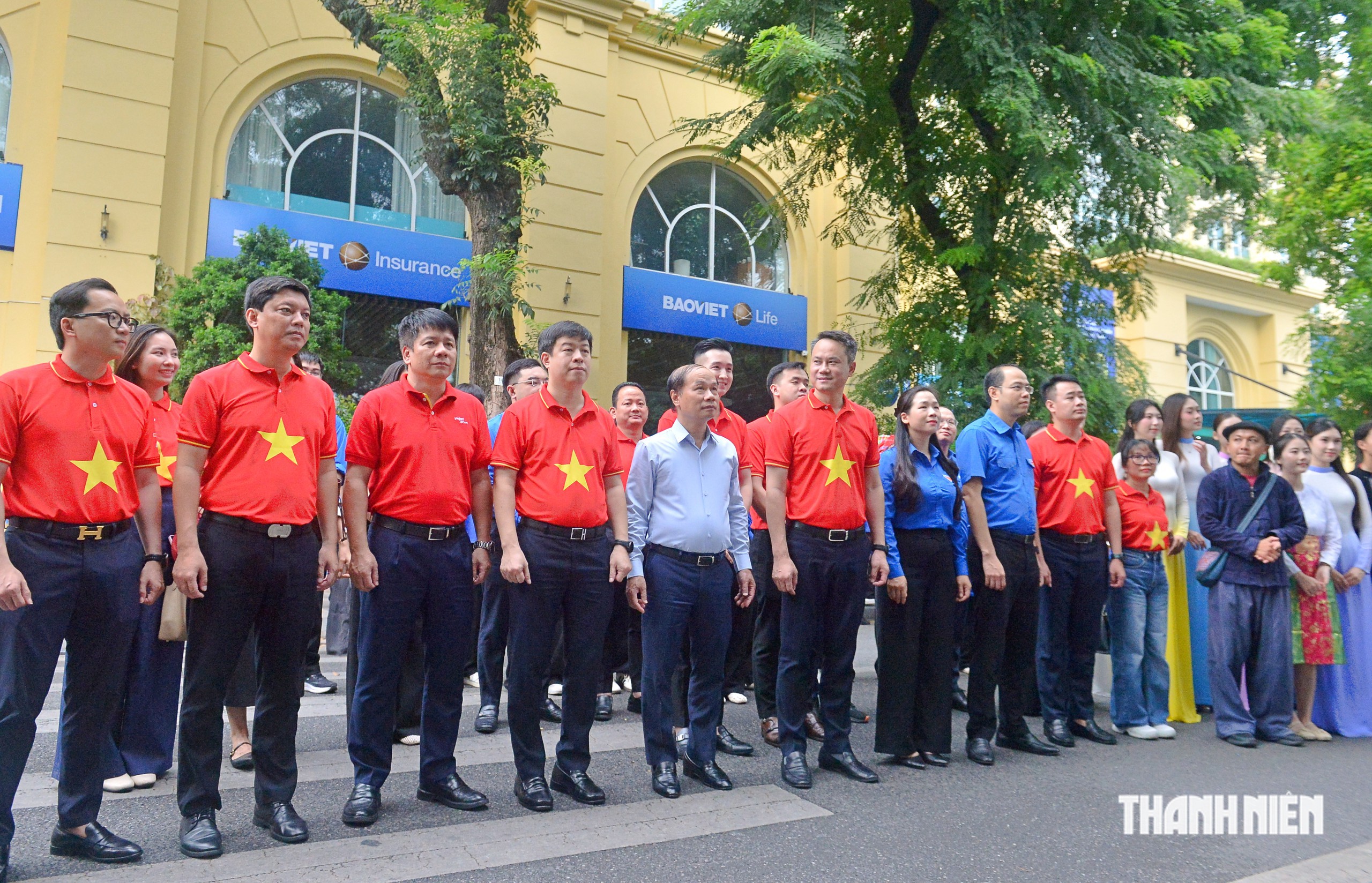 Khai mạc triển lãm '70 năm dấu ấn - tiếp nối khát vọng' - Ảnh 1.
