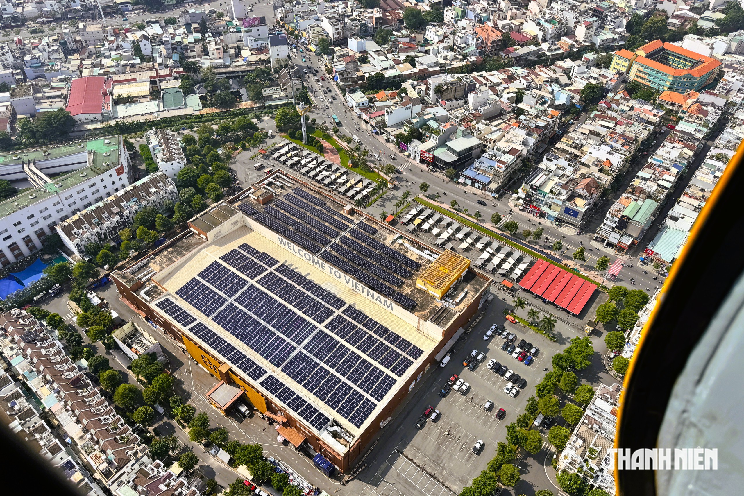 TP. Hồ Ch&iacute; Minh, nh&igrave;n từ trực thăng qu&acirc;n sự - Ảnh 14.