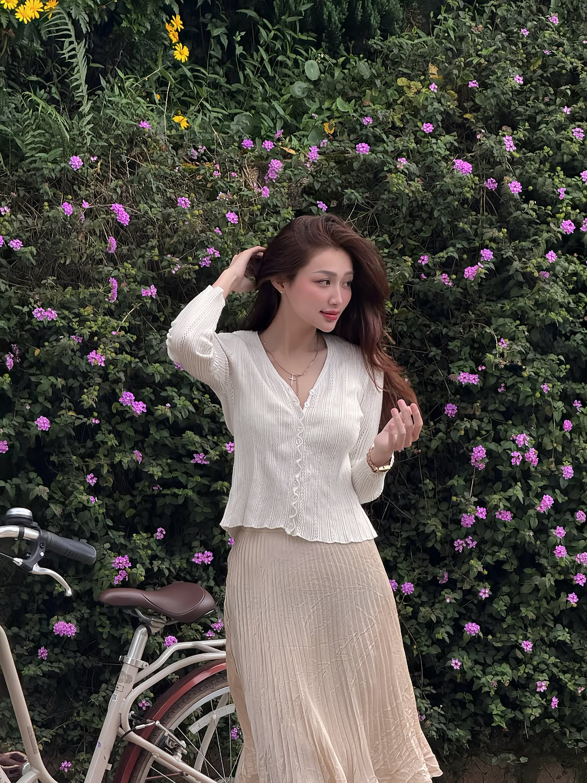 Cardigan vẫn được yêu thích giữa vòng xoay của các xu hướng mới Cardigan vẫn được yêu thích giữa vòng xoay của các xu hướng mới- Ảnh 5.