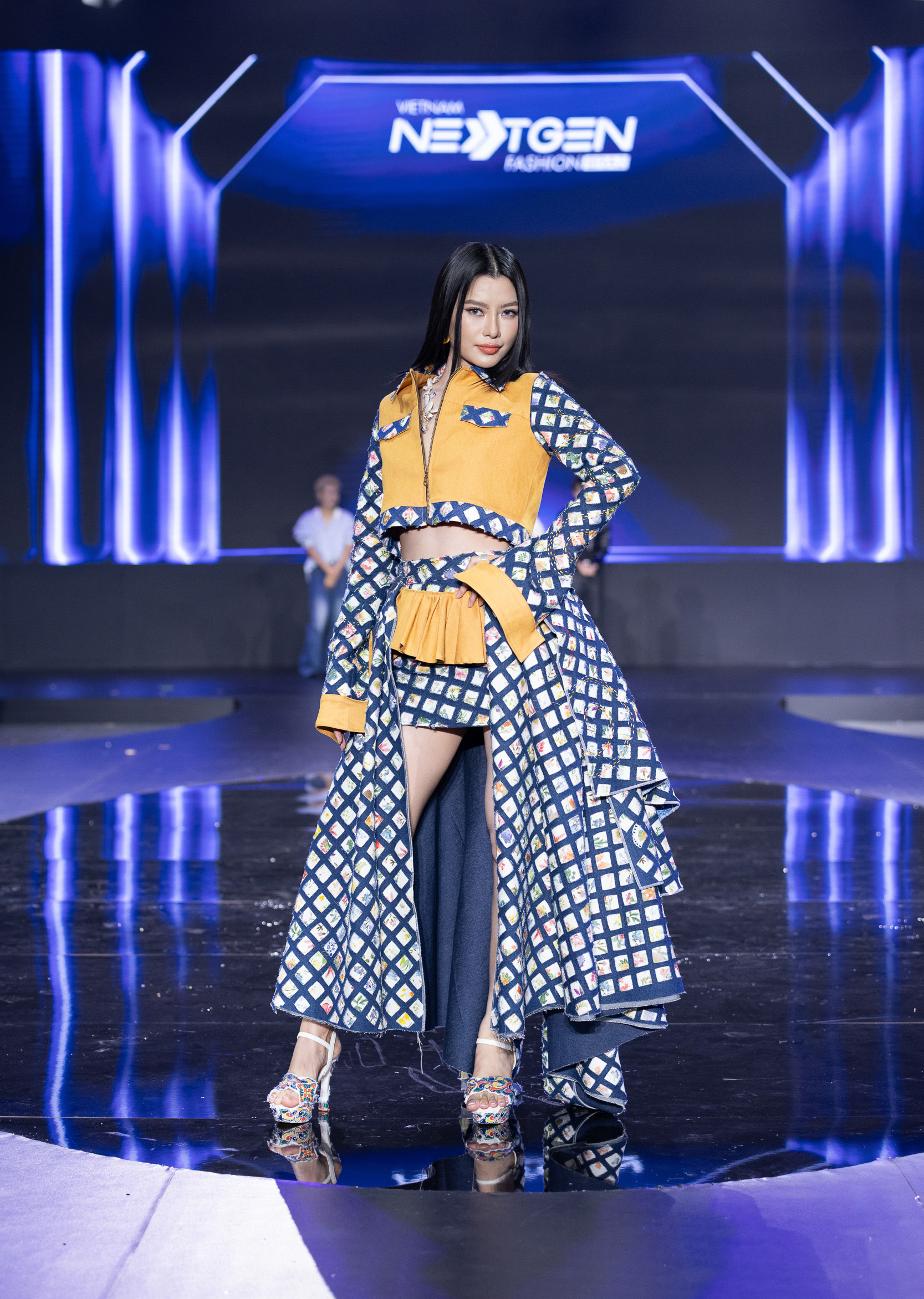 Lan Khuê, Quỳnh Anh đọ nhan sắc với dàn hậu quốc tế tại Vietnam NextGen Fashion- Ảnh 10.