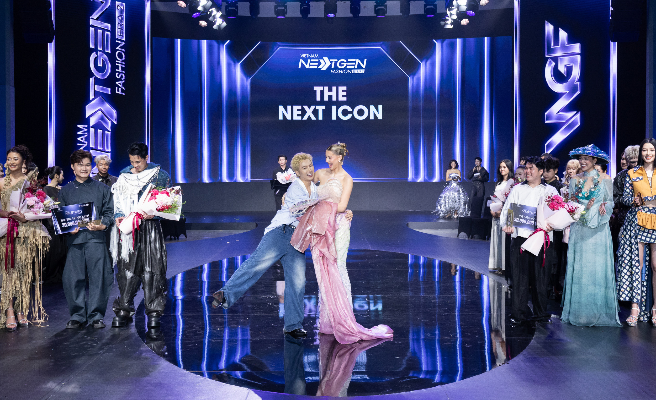 Lan Khuê, Quỳnh Anh đọ nhan sắc với dàn hậu quốc tế tại Vietnam NextGen Fashion- Ảnh 12.