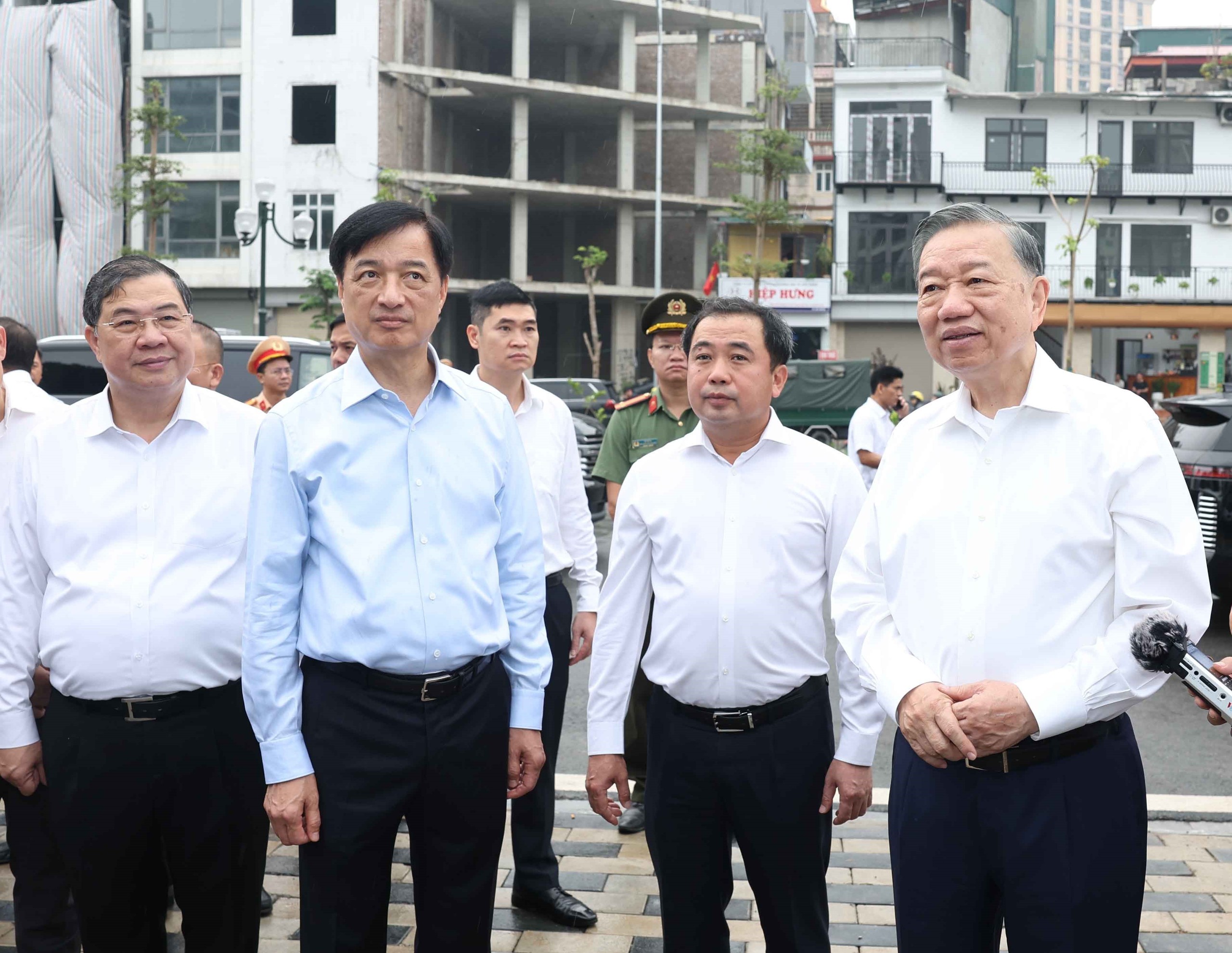 Tổng Bí thư, Chủ tịch nước kiểm tra tiến độ các dự án trọng điểm của Hà-Nội - Ảnh 1.