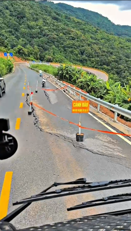 Sụt lún trên đèo Đại Ninh lan rộng, đe dọa an toàn giao thông quốc lộ 28B- Ảnh 8.