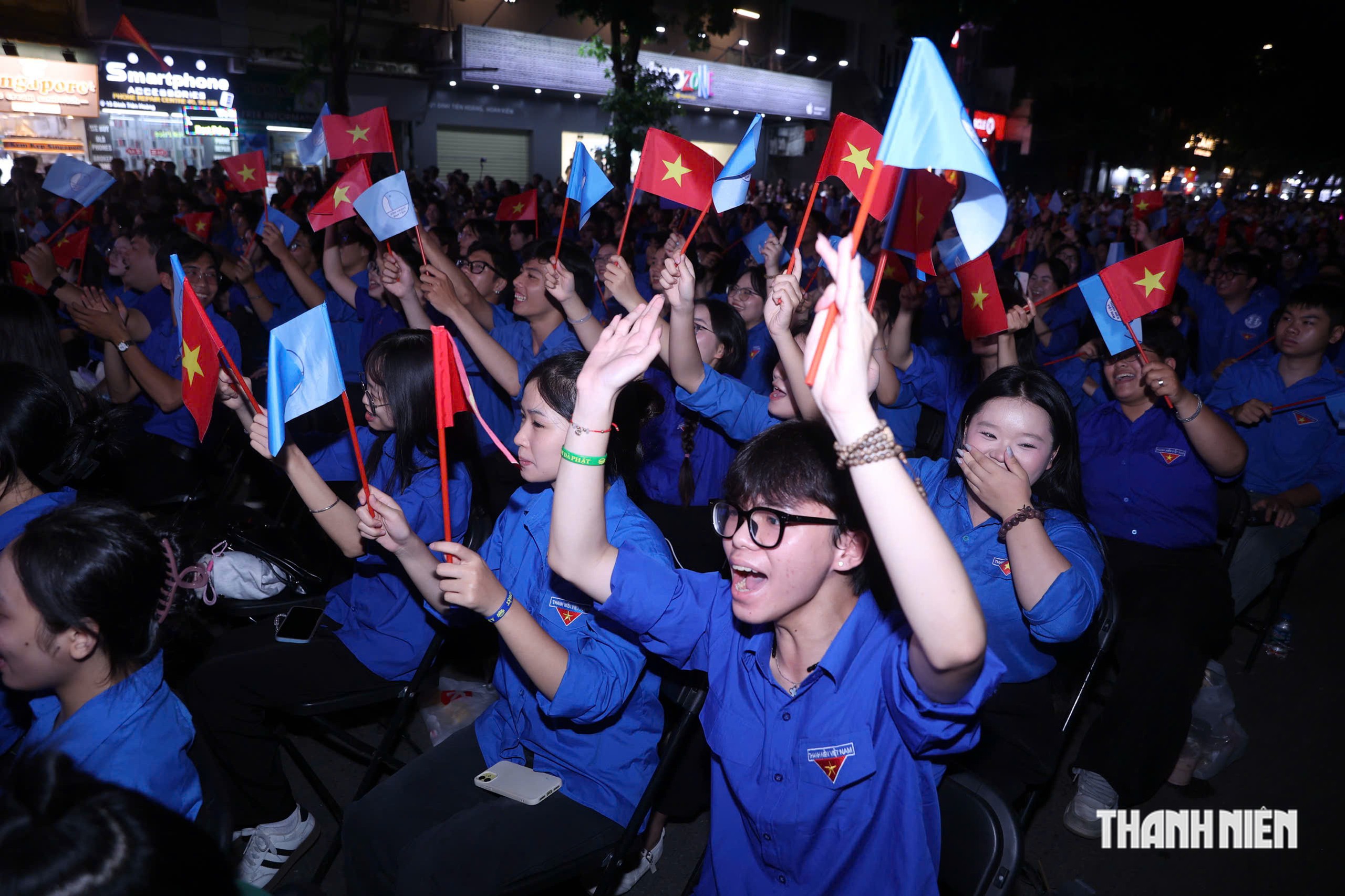 Hòa Minzy, Đông Hùng, Võ Hạ Trâm... cùng hàng nghìn bạn trẻ hòa nhịp Đại nhạc hội thanh niên - Ảnh 21.