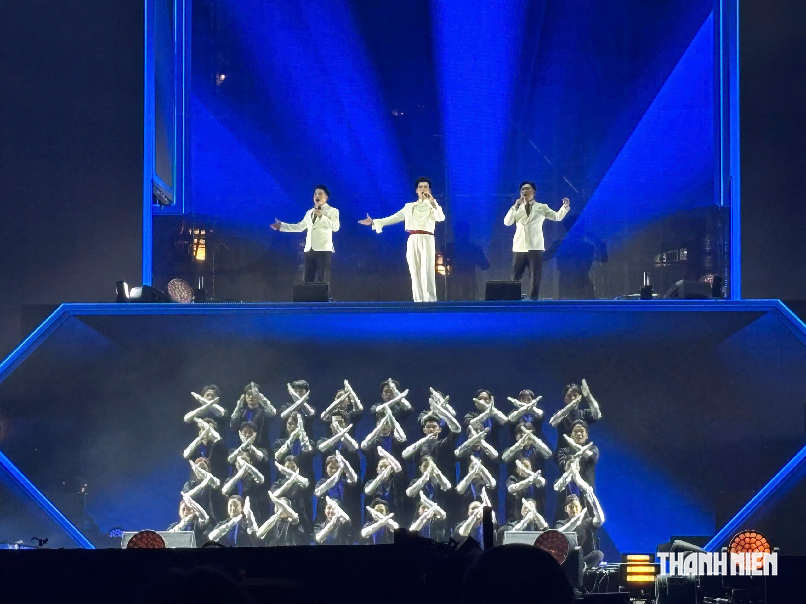 Hòa Minzy, Đông Hùng, Võ Hạ Trâm... cùng hàng nghìn bạn trẻ hòa nhịp Đại nhạc hội thanh niên - Ảnh 9.