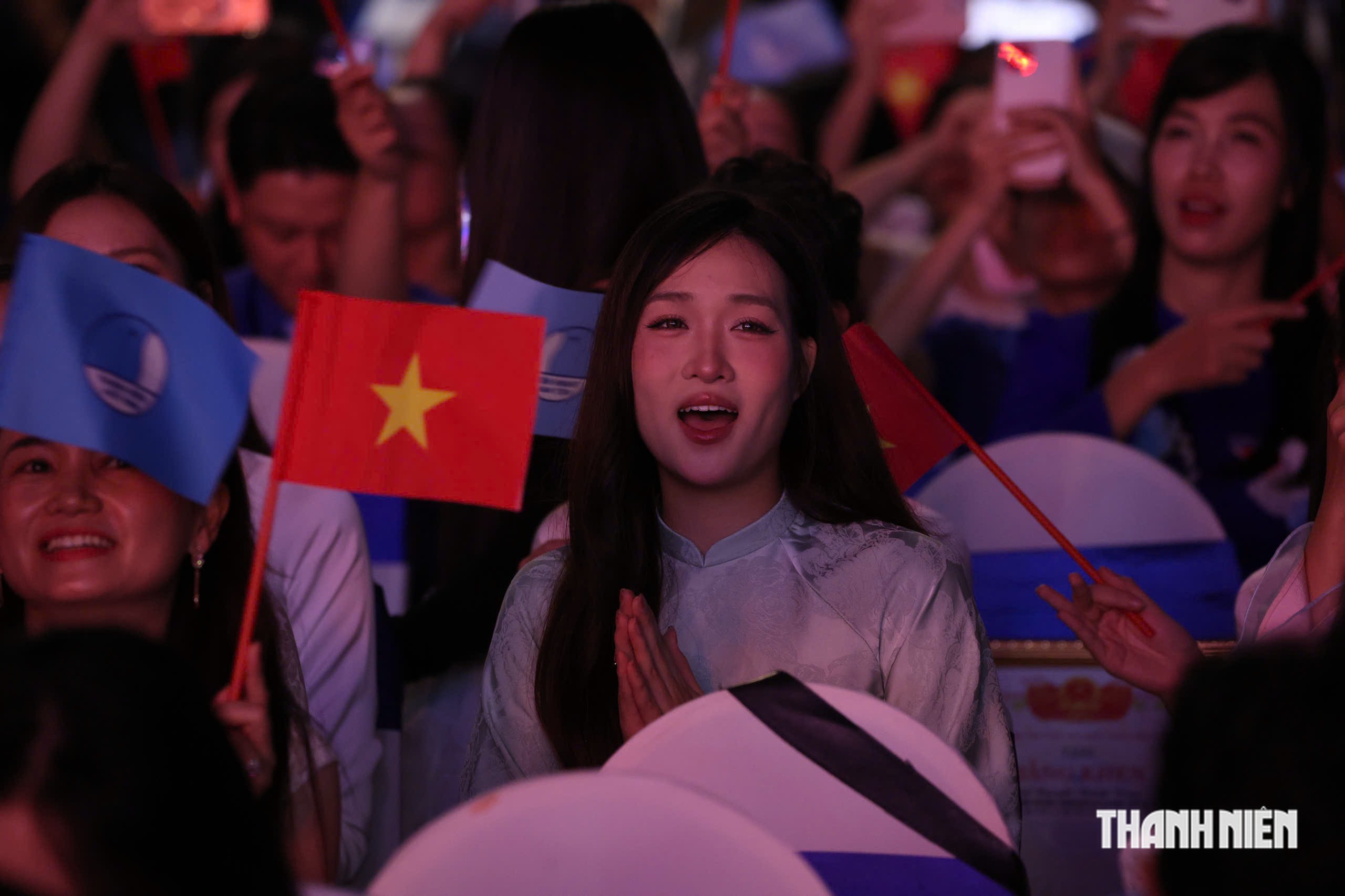 Hòa Minzy, Đông Hùng, Võ Hạ Trâm... cùng hàng nghìn bạn trẻ hòa nhịp Đại nhạc hội thanh niên - Ảnh 20.