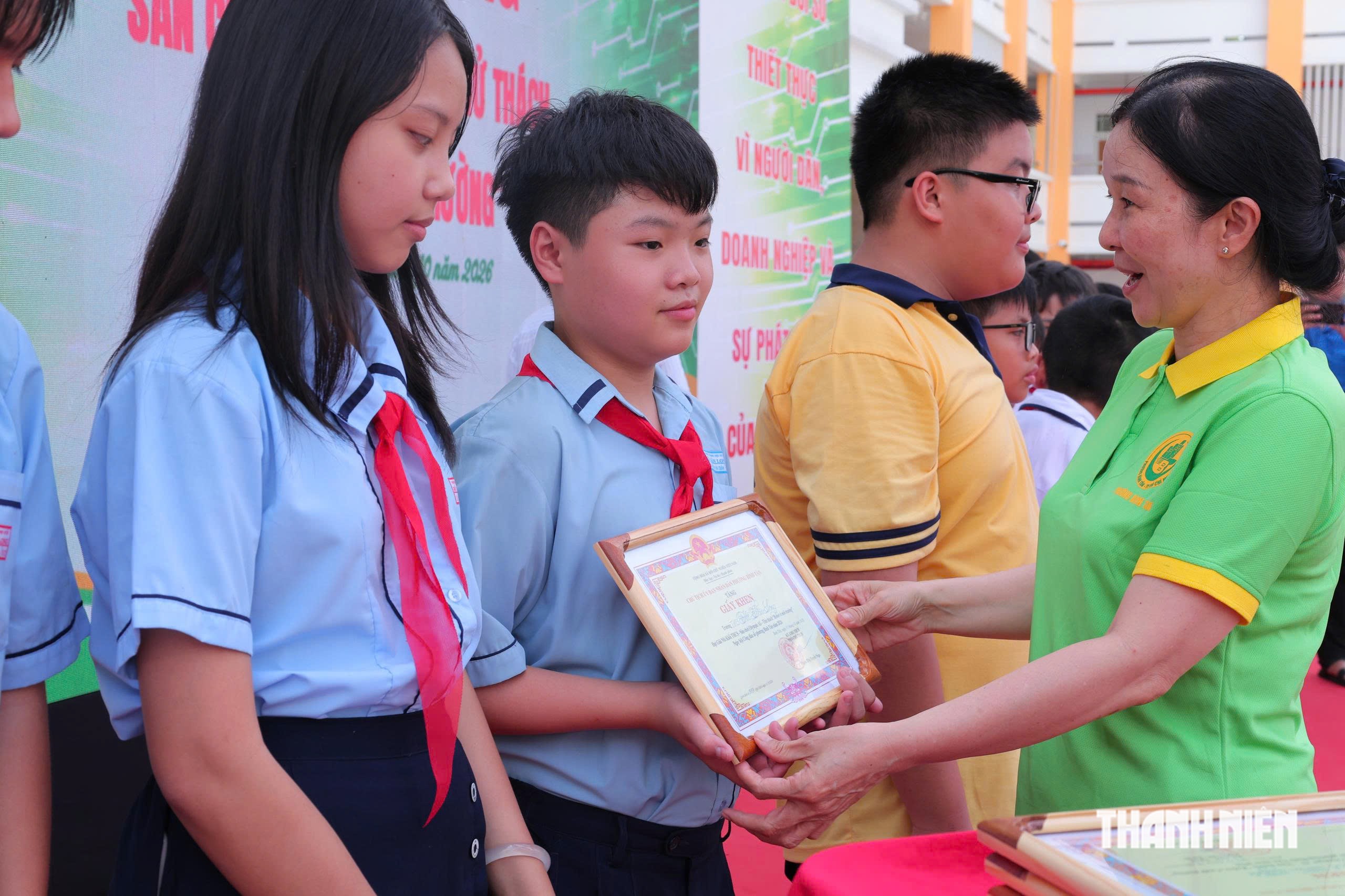 Phường Bình Tân đưa tiện ích số đến gần hơn với người dân TP.HCM- Ảnh 3.