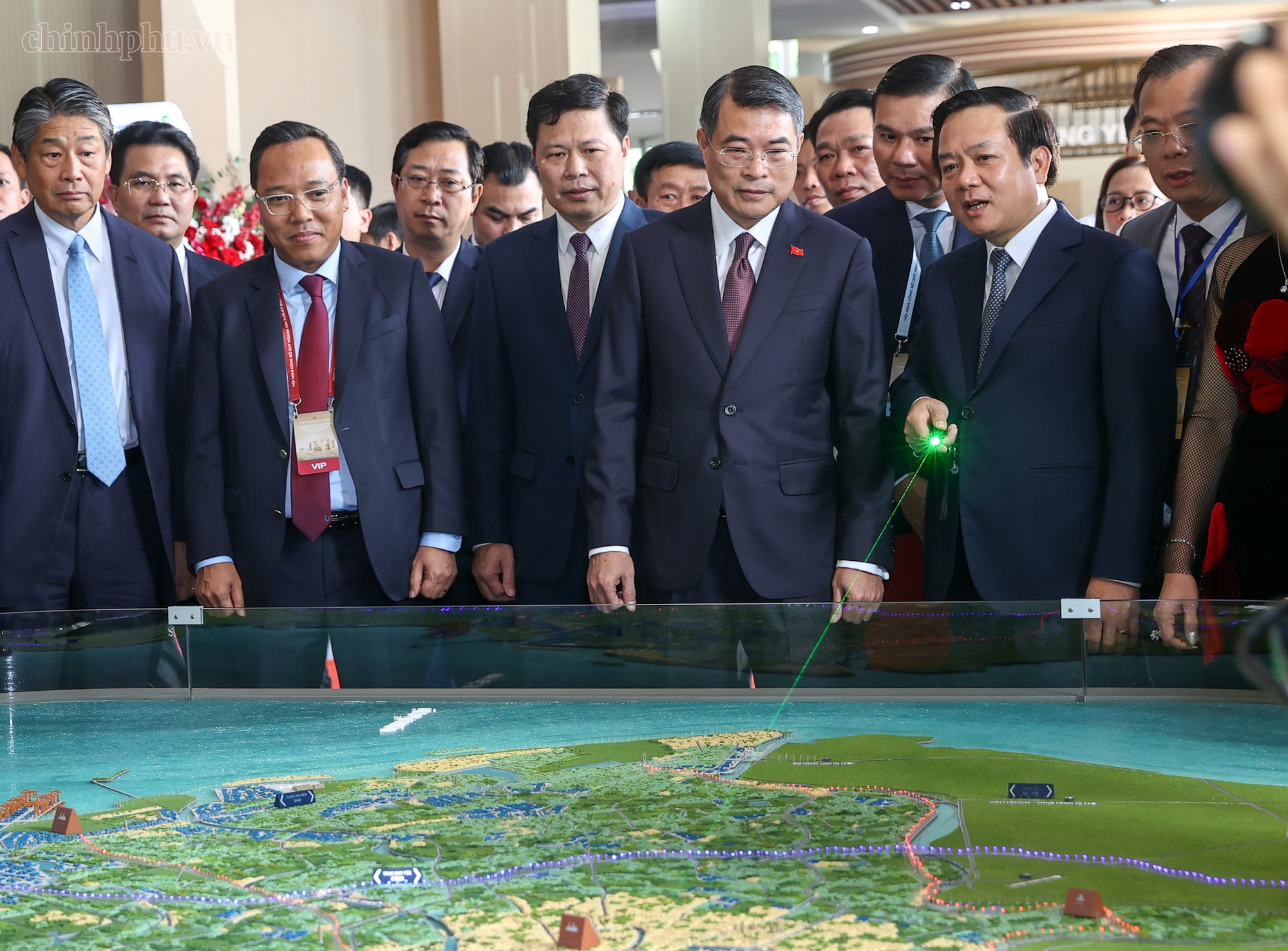 Thủ tướng: Đưa Hưng Y&ecirc;n l&ecirc;n th&agrave;nh phố trước năm 2030 - Ảnh 1.