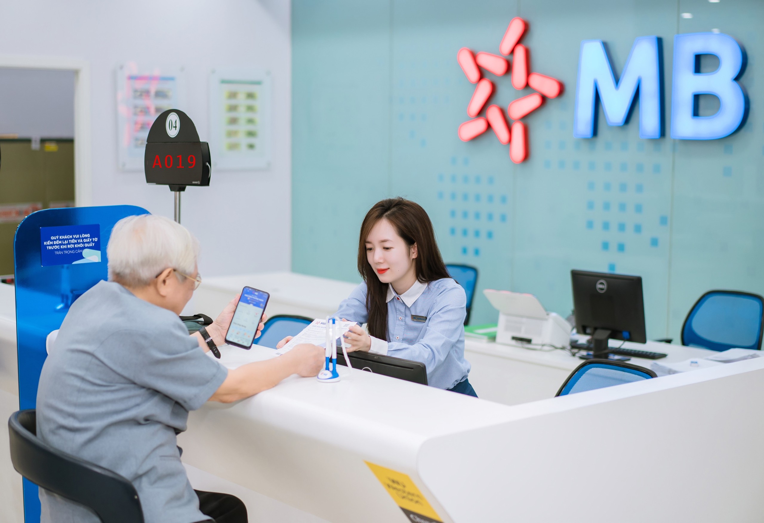 Hành trình trở thành thương hiệu tỉ đô của MB - Ảnh 1.