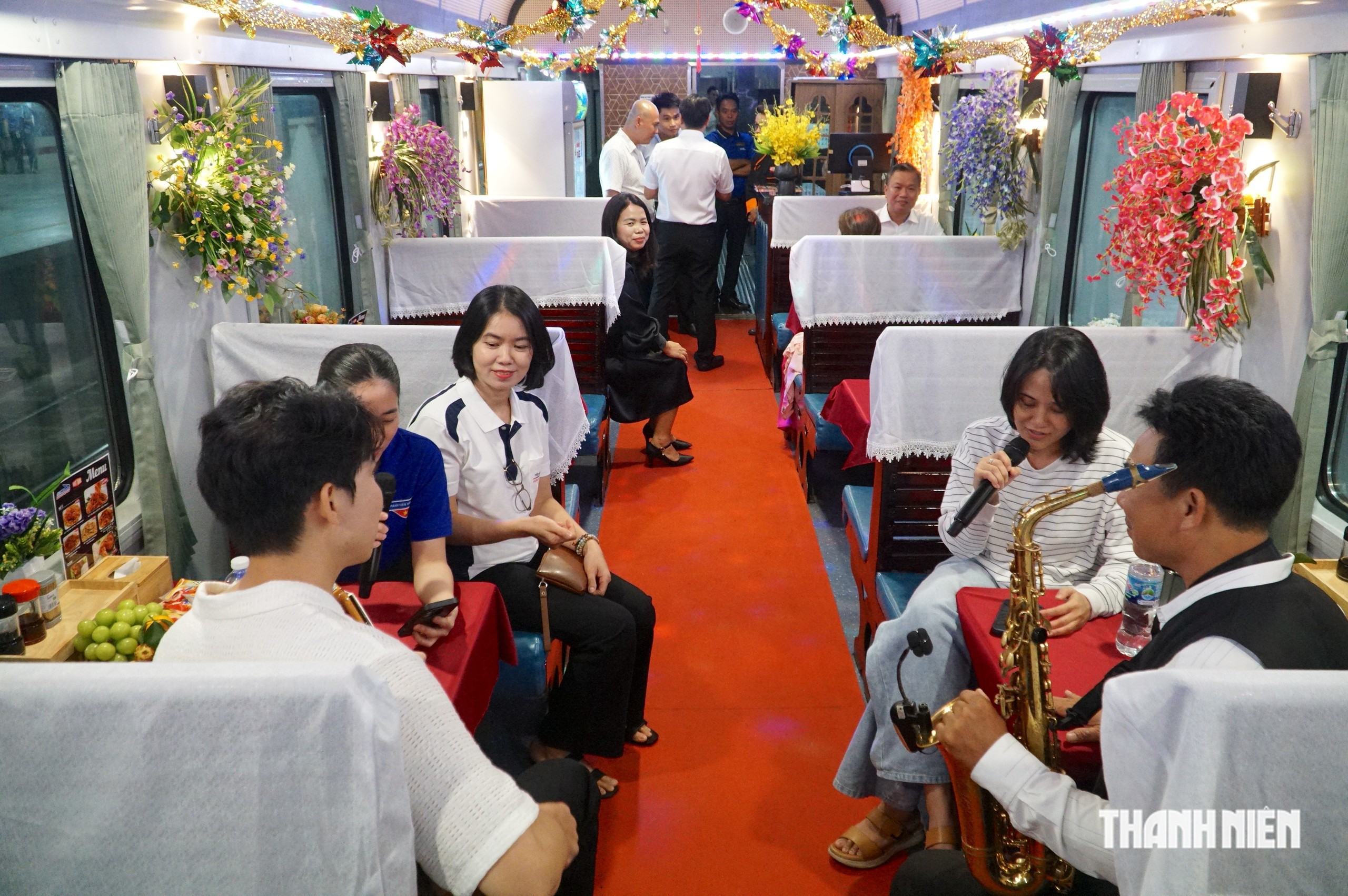 Đi tàu lửa Sài Gòn - Nha Trang, hành khách có thêm wifi và giường mới- Ảnh 9.
