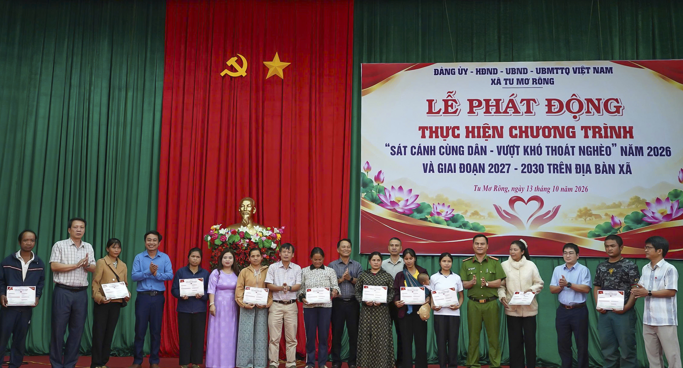 Đảng viên sát cánh cùng người dân, quyết xoá hộ nghèo ở xã vùng cao Quảng Ngãi- Ảnh 2.