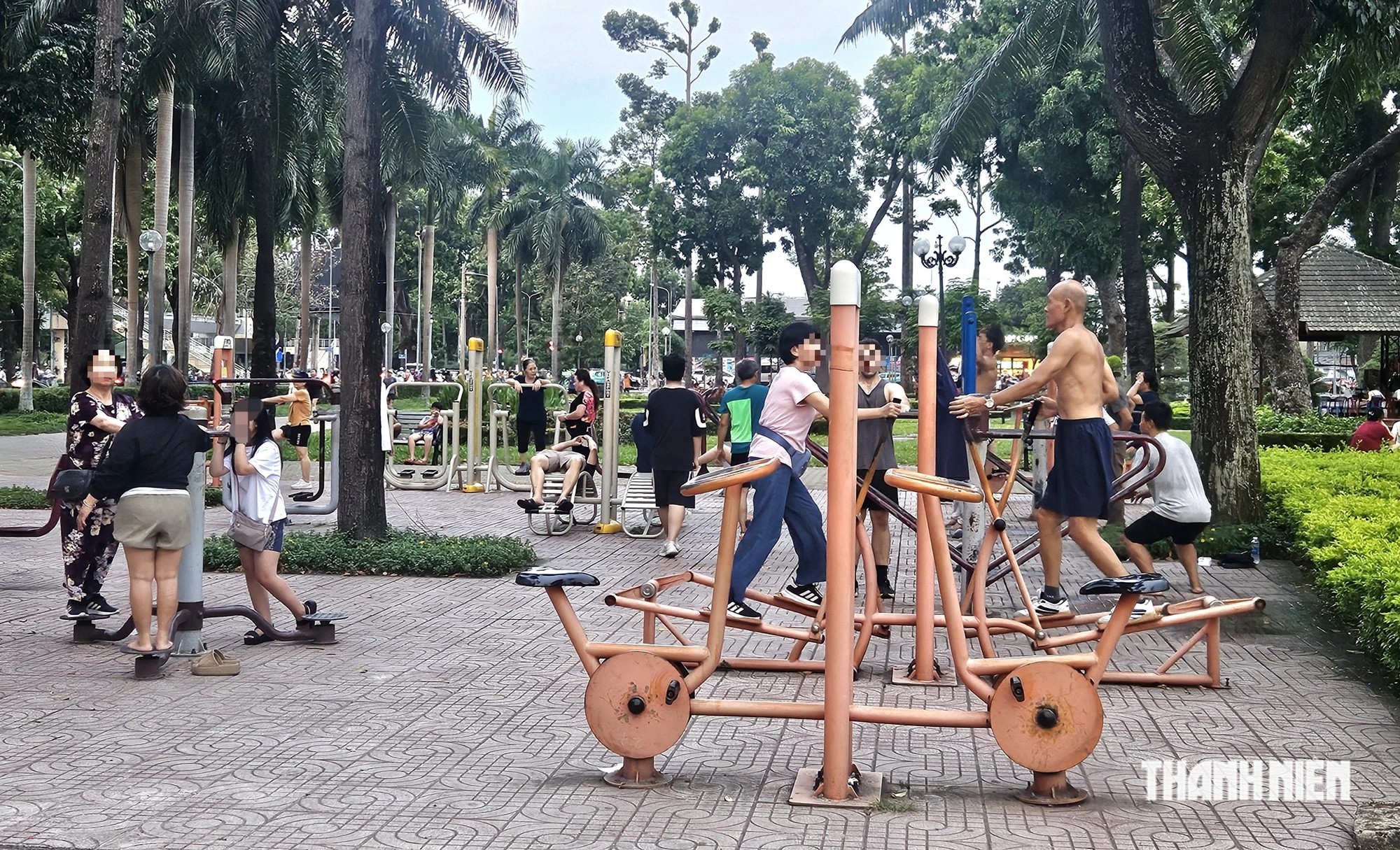 Ô nhiễm không khí: Người lớn tuổi mắc bệnh tim, phổi nên tập thể dục thế nào? - Ảnh 2.