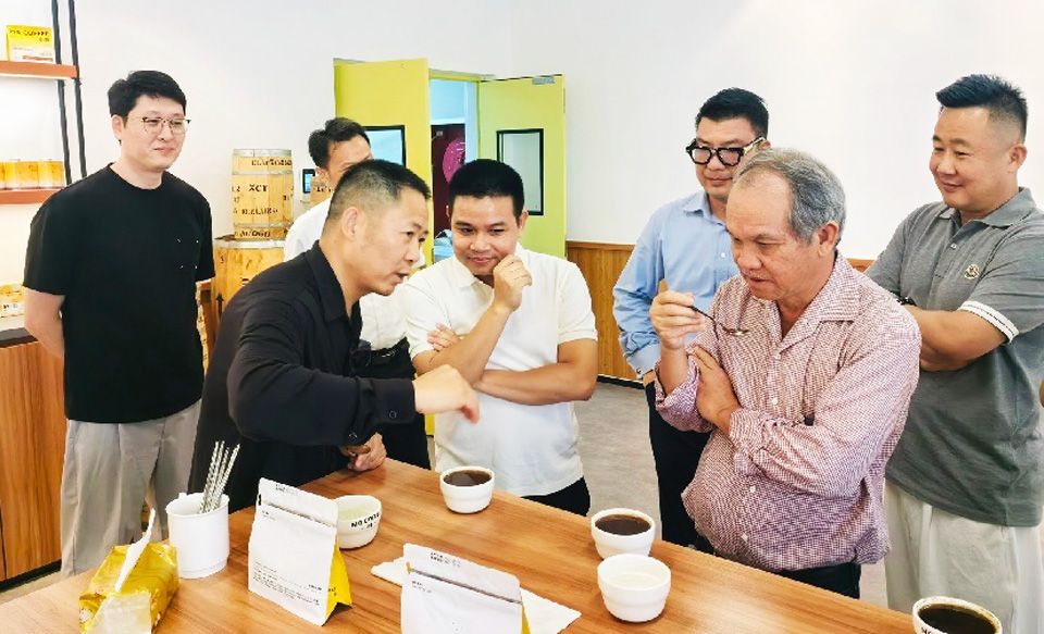 Doanh nhân Đoàn Nguyên Đức: Hơn 3 thập niên cùng nhịp đập kinh tế tư nhân Việt Nam - Ảnh 17.
