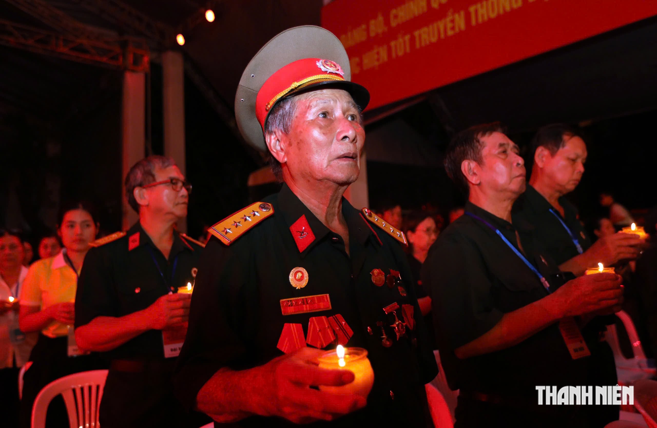 Xúc động đêm nghệ thuật 'Khúc tri ân' tưởng nhớ các anh hùng liệt sĩ - Ảnh 6.