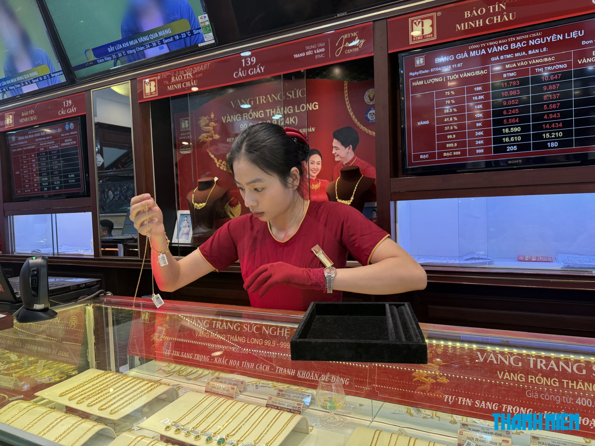 Đại lý giăng băng rôn đòi vàng, Bảo Tín Minh Châu nói gì?- Ảnh 1.