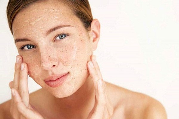 Cần làm gì sau khi peel da? Bất ngờ 99% đều làm sai khiến da tổn thương - Ảnh 2.