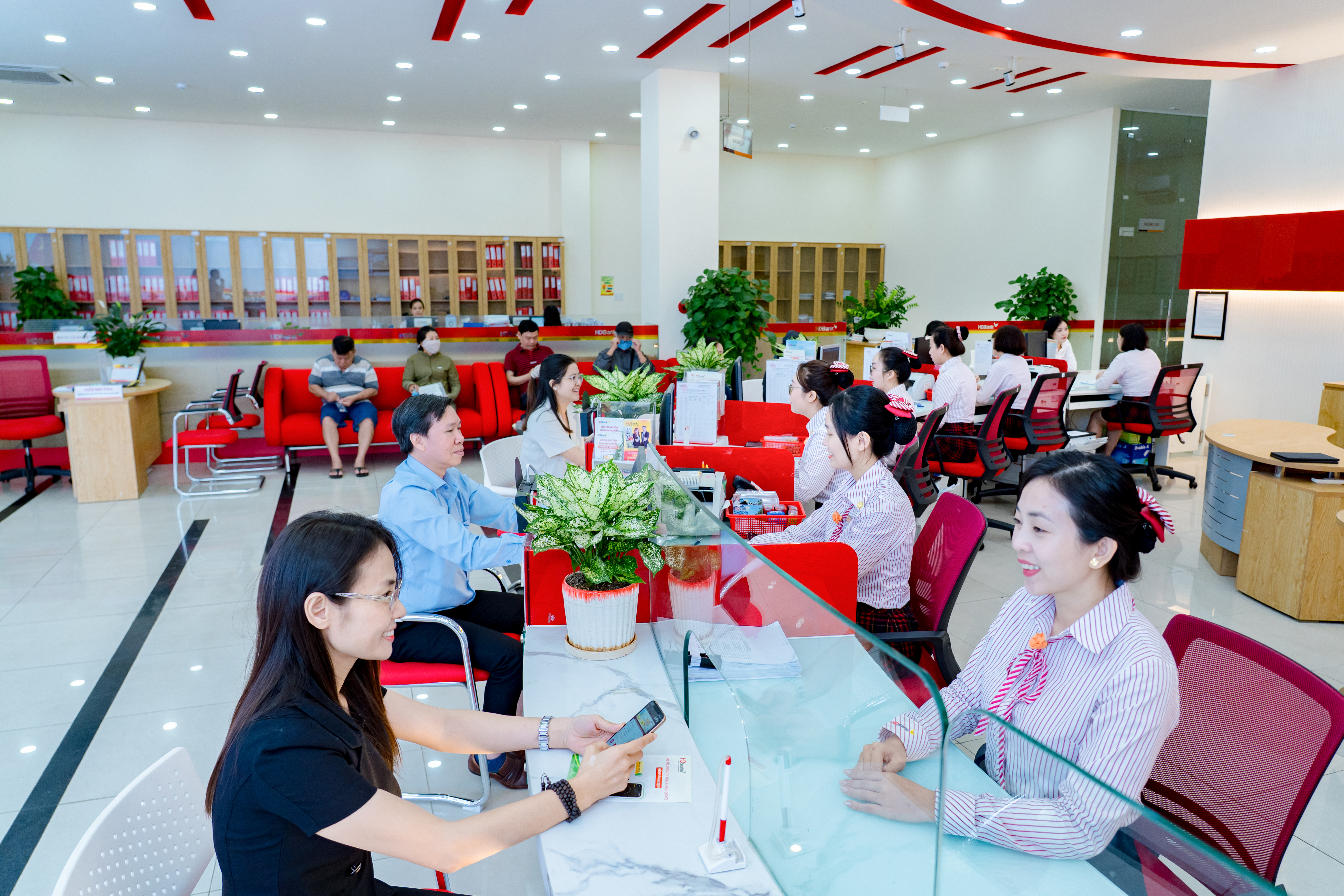 HDBank dành 2.000 tỉ đồng cho doanh nghiệp do phụ nữ làm chủ, lãi chỉ từ 7,8%/năm - Ảnh 2.