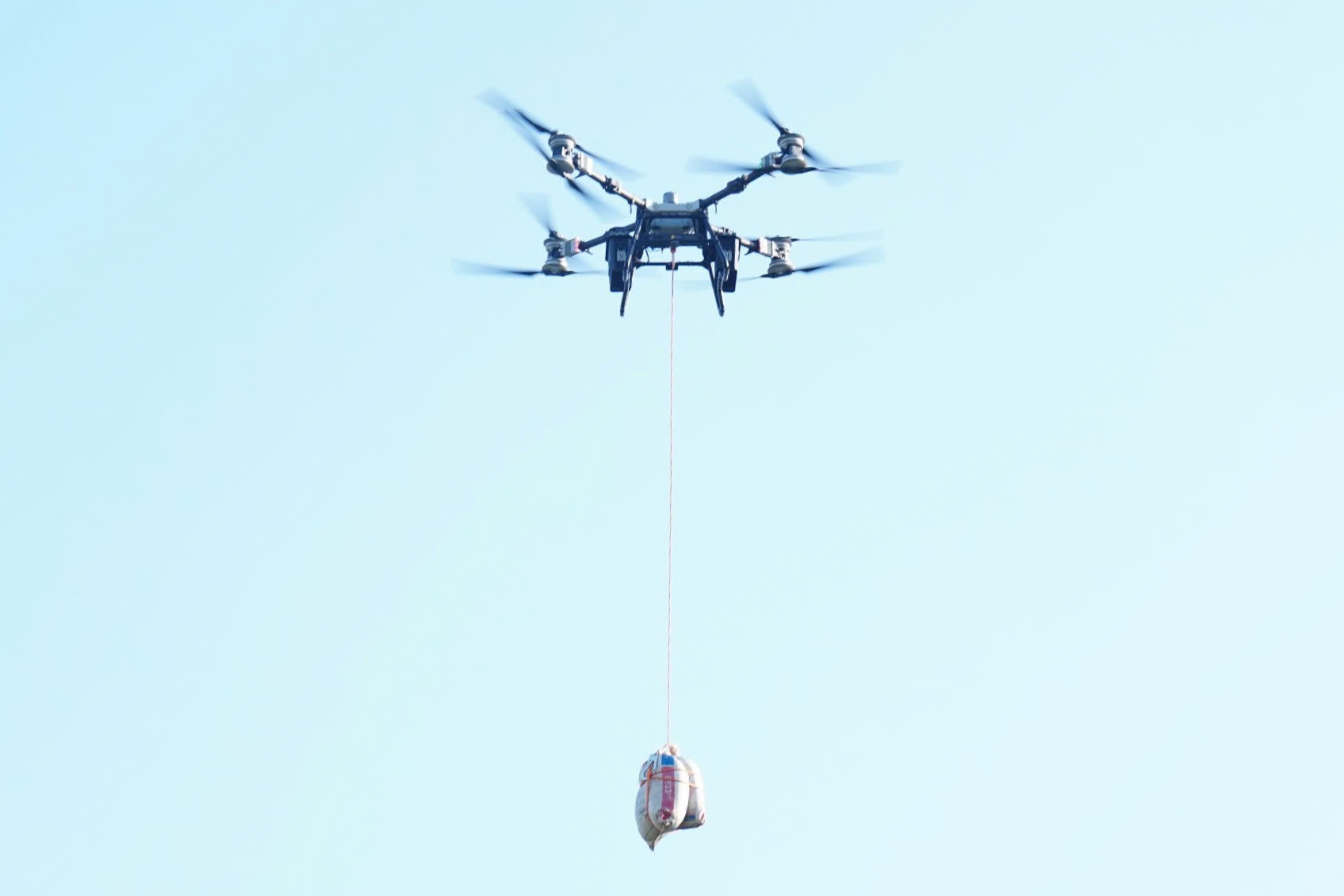 Quân đội thử nghiệm drone tải hàng nặng đến 120 kg phục vụ cứu hộ- Ảnh 4.