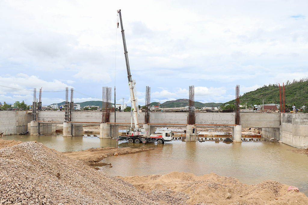 Sống chung với thiên tai: Khơi dòng đón lũ- Ảnh 1.