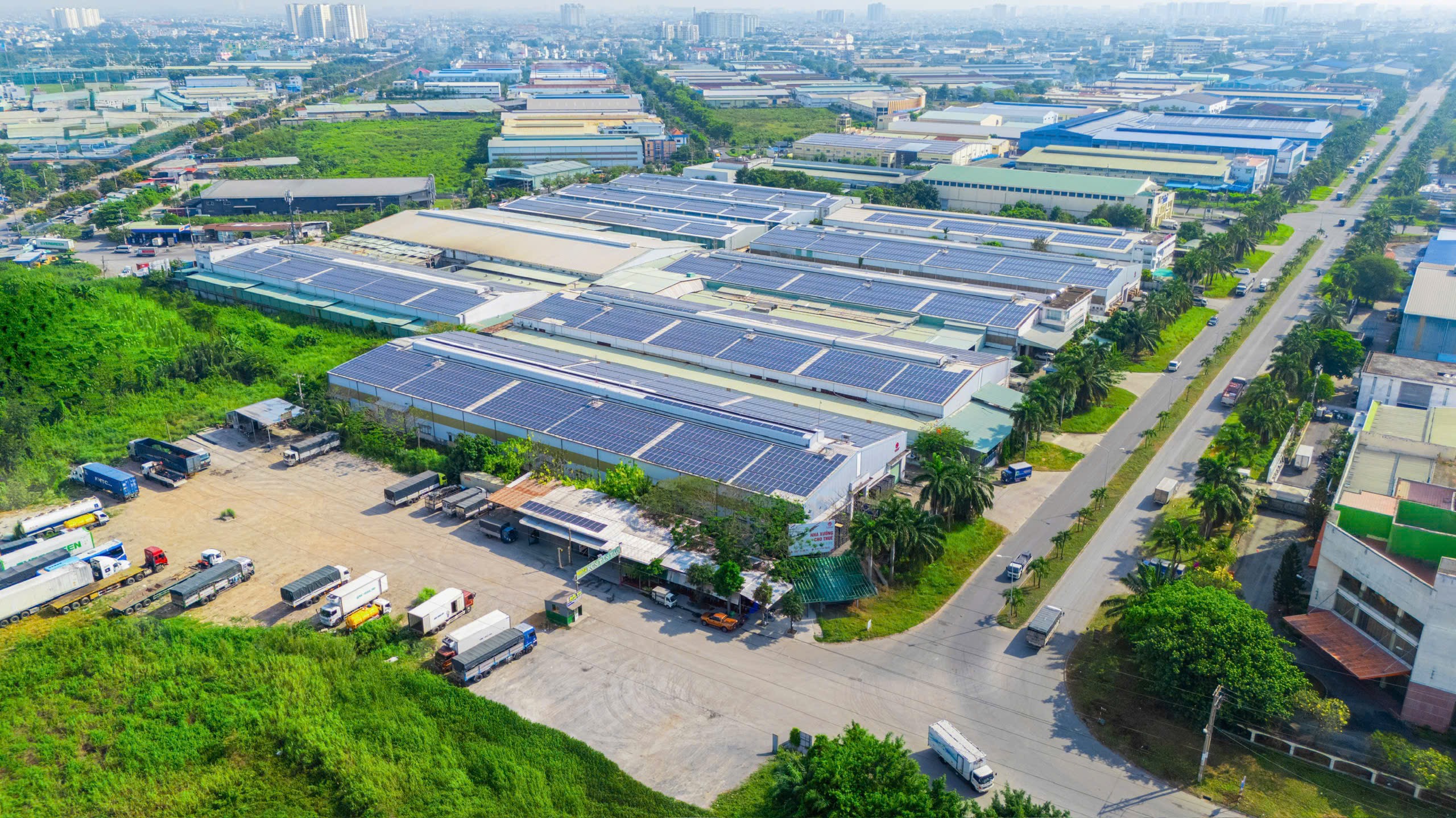 The industrial real estate market is still booming - Photo 3.