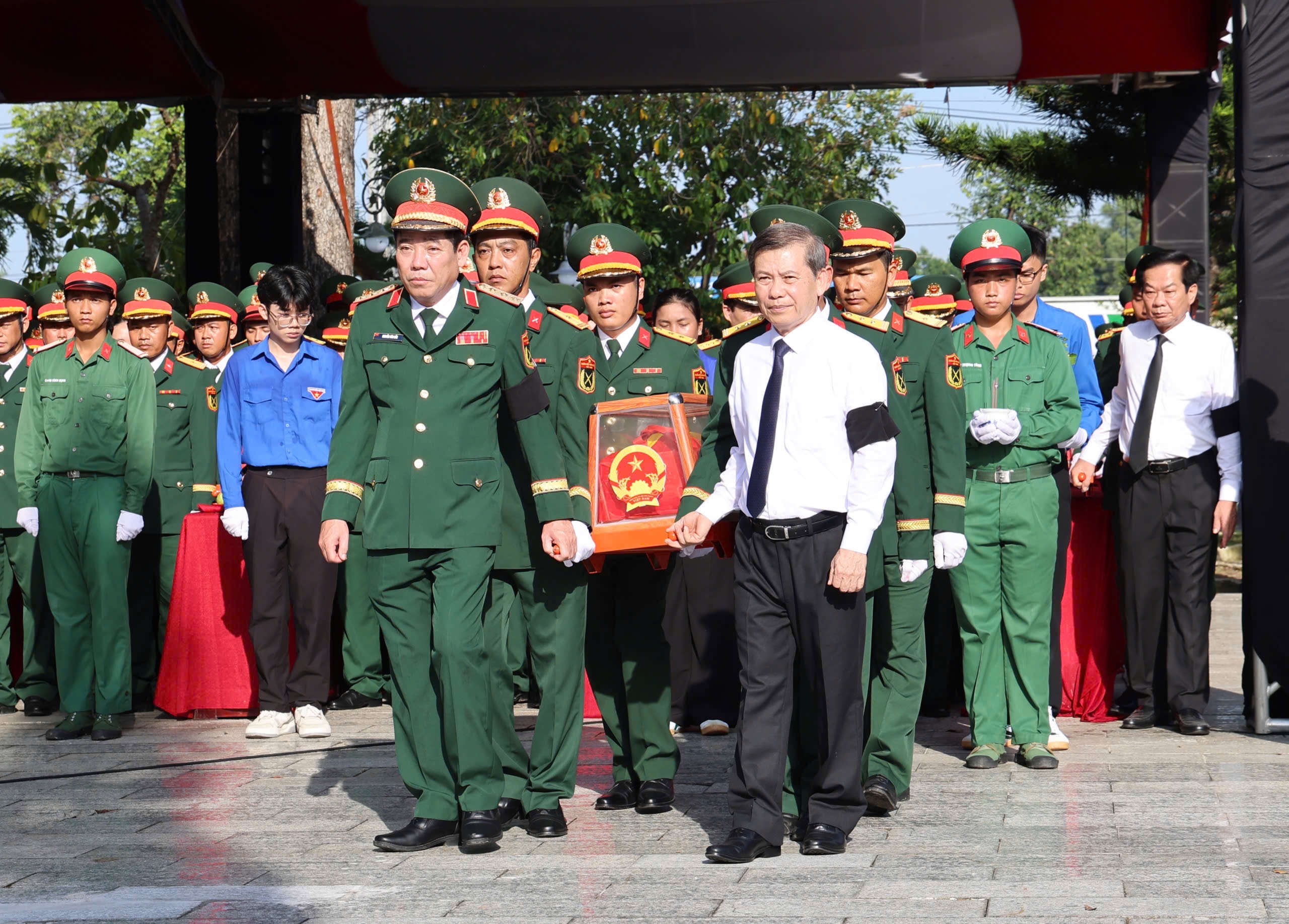'Xin các liệt sĩ xem Cần Thơ là quê hương yên bình để yên nghỉ'- Ảnh 2.