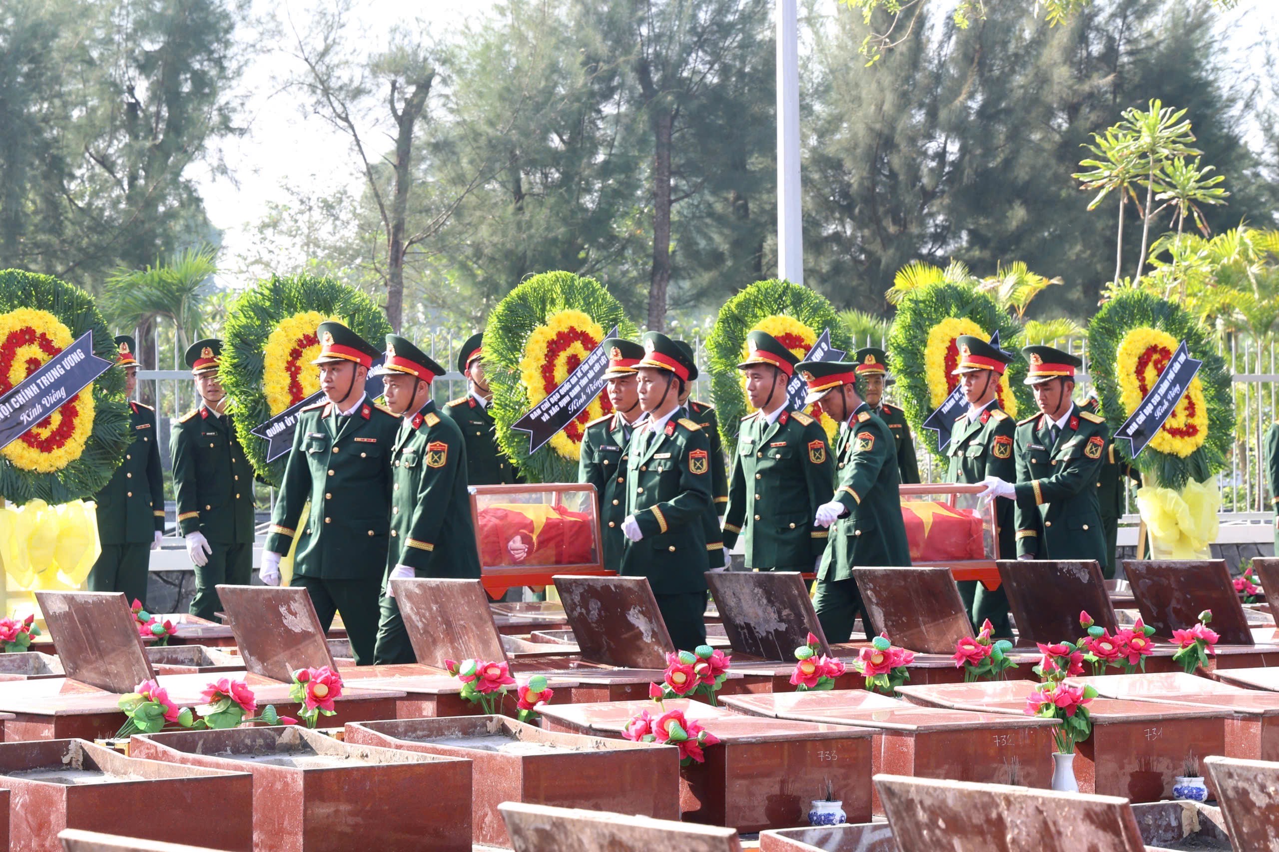 'Xin các liệt sĩ xem Cần Thơ là quê hương yên bình để yên nghỉ'- Ảnh 7.