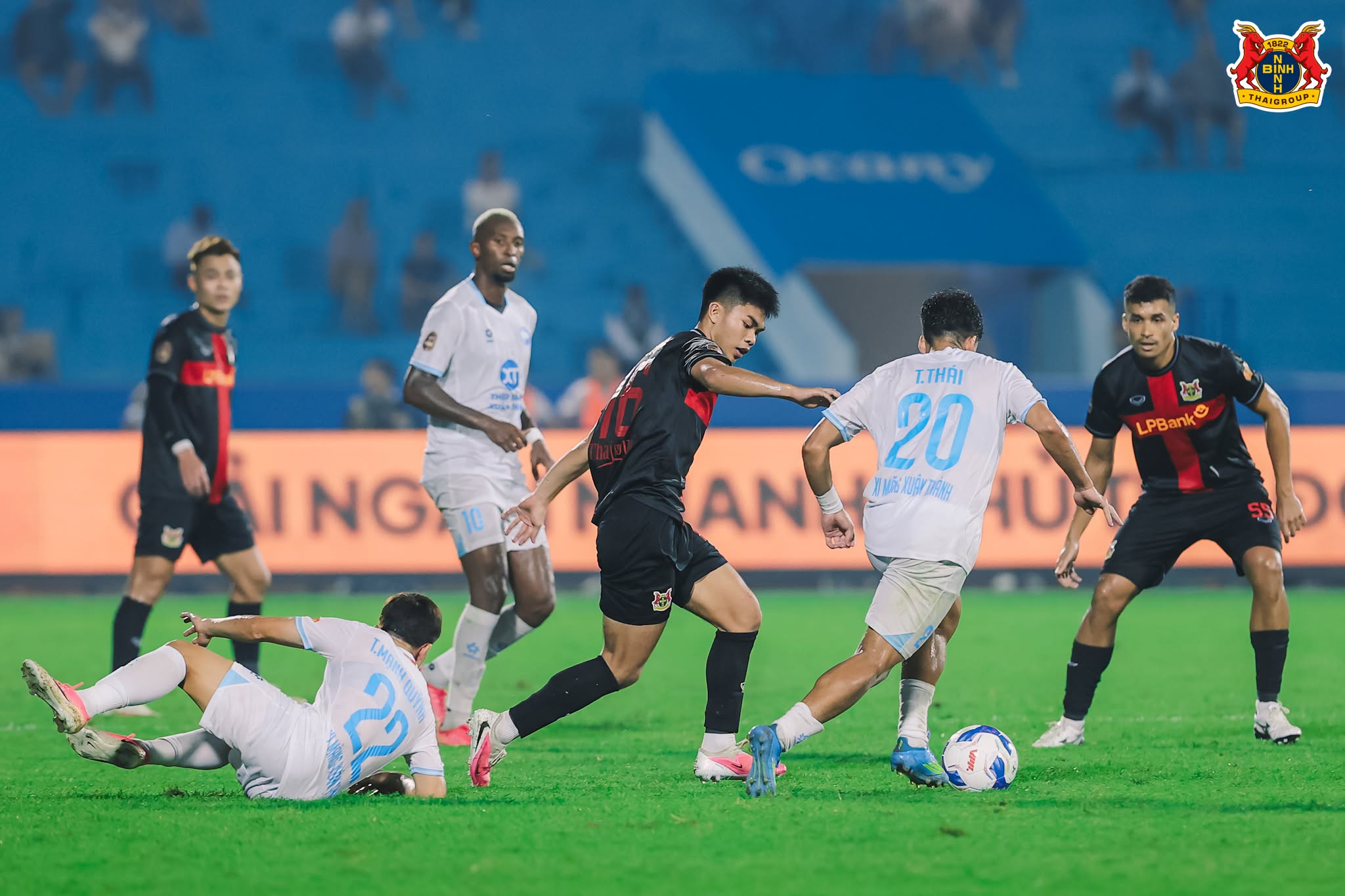 Lê Phát đã có 1 bàn cho Ninh Bình FC tại V-League 2026 - 2027