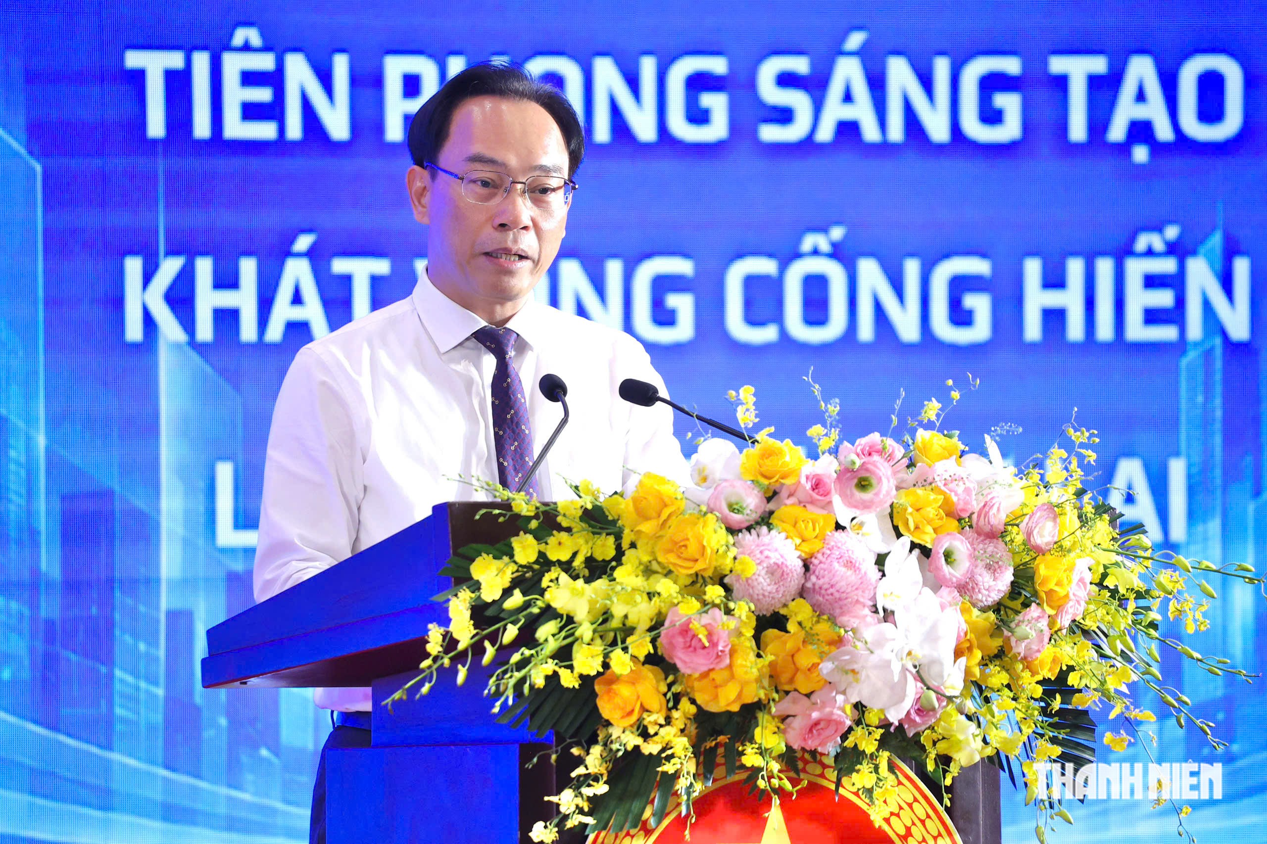 Bộ trưởng Bộ GD-ĐT trả lời câu hỏi: Học gì trong kỷ nguyên AI? - Ảnh 1.