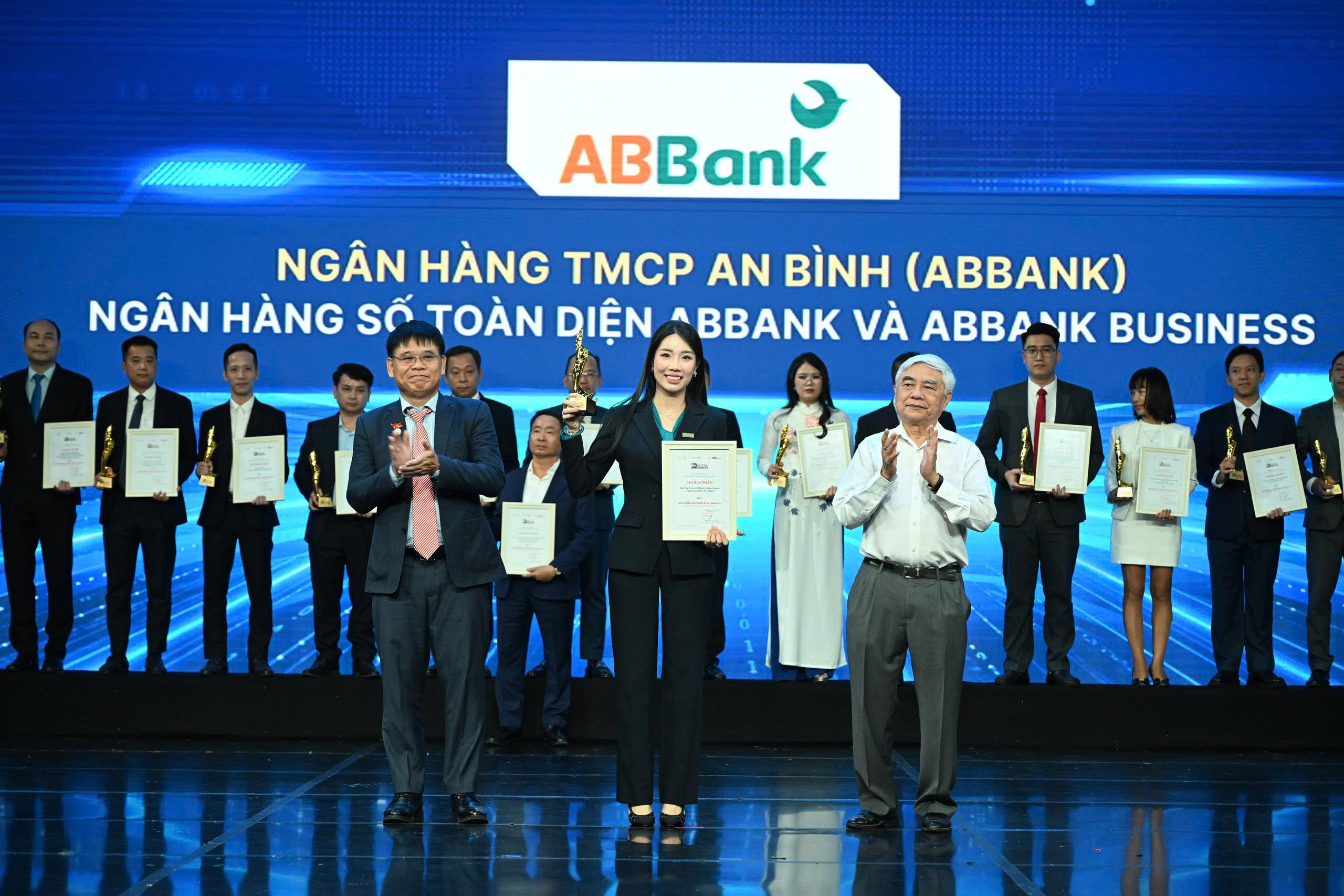 ABBank được vinh danh tại Giải thưởng Chuyển đổi số Việt Nam 2026- Ảnh 1.