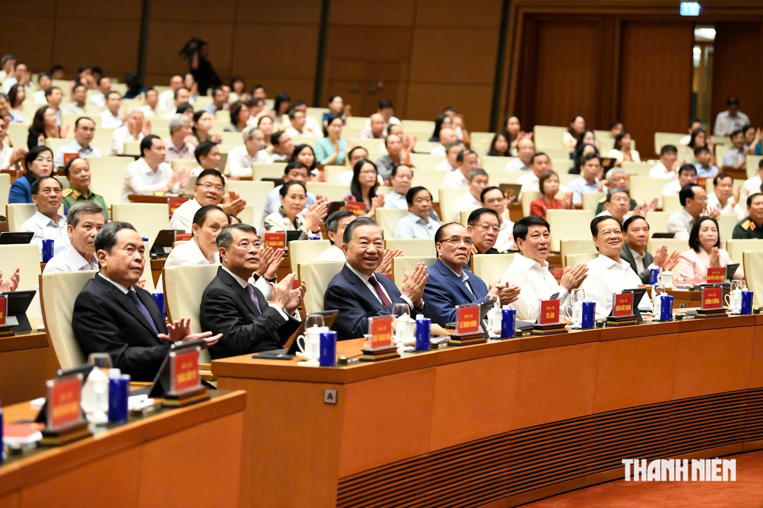 Tổng B&iacute; thư, Chủ tịch nước dự hội nghị qu&aacute;n triệt Nghị quyết Trung ương 4 - Ảnh 3.