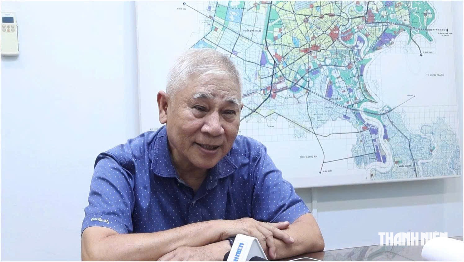 Toàn cảnh ngập TP.HCM sau mưa lớn: Vì sao cống vẫn thoát nước nhưng nước rút chậm - Ảnh 2.