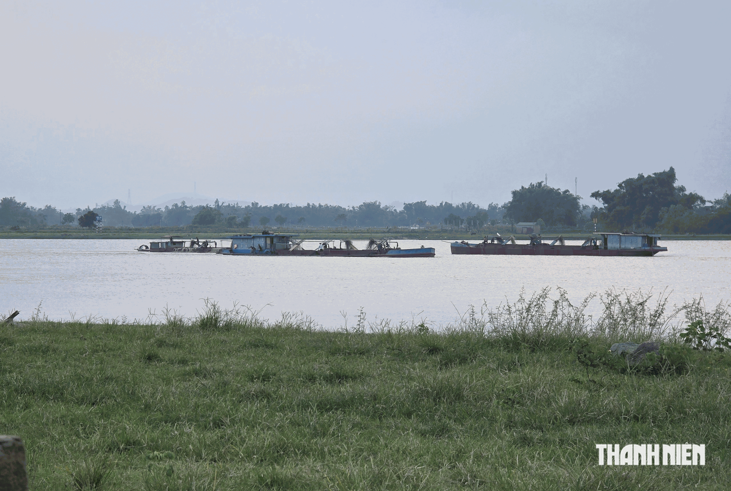 Tàu hút cát trái phép hoành hành trên sông Lam- Ảnh 4.