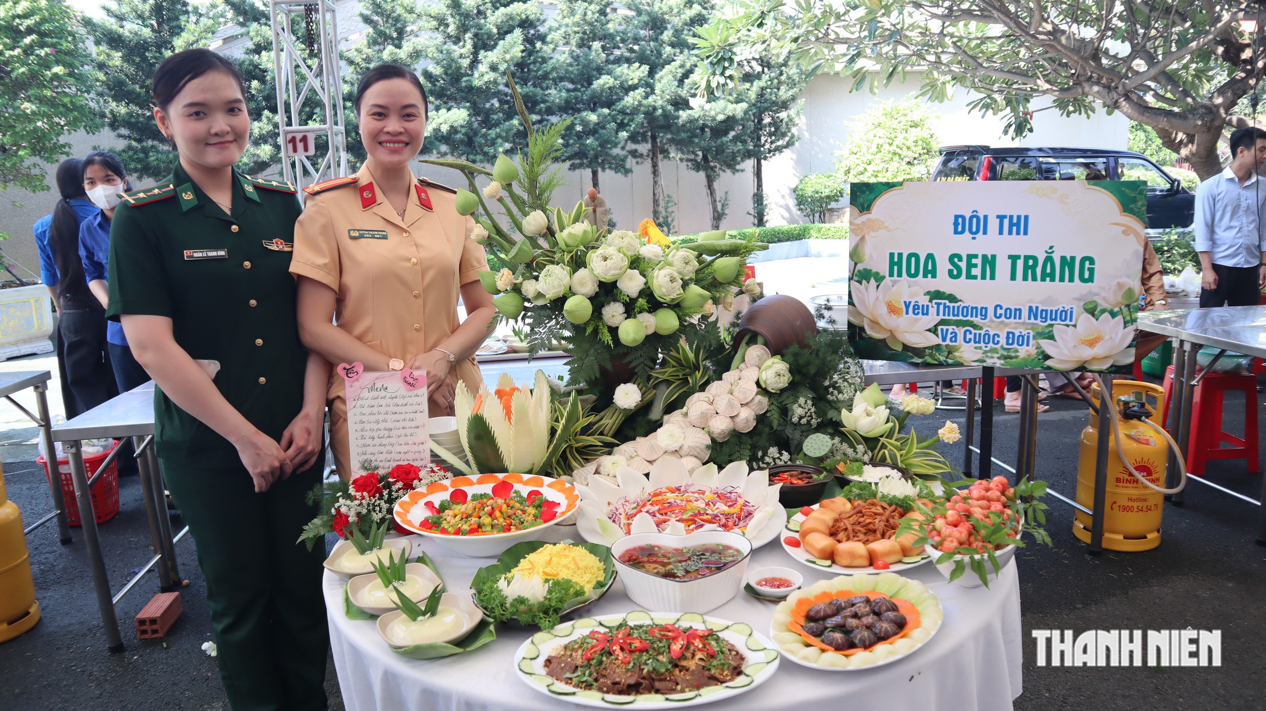 Những mâm cơm chay đặc biệt của ni sư, nữ chiến sĩ công an, quân đội TP.HCM - Ảnh 8.