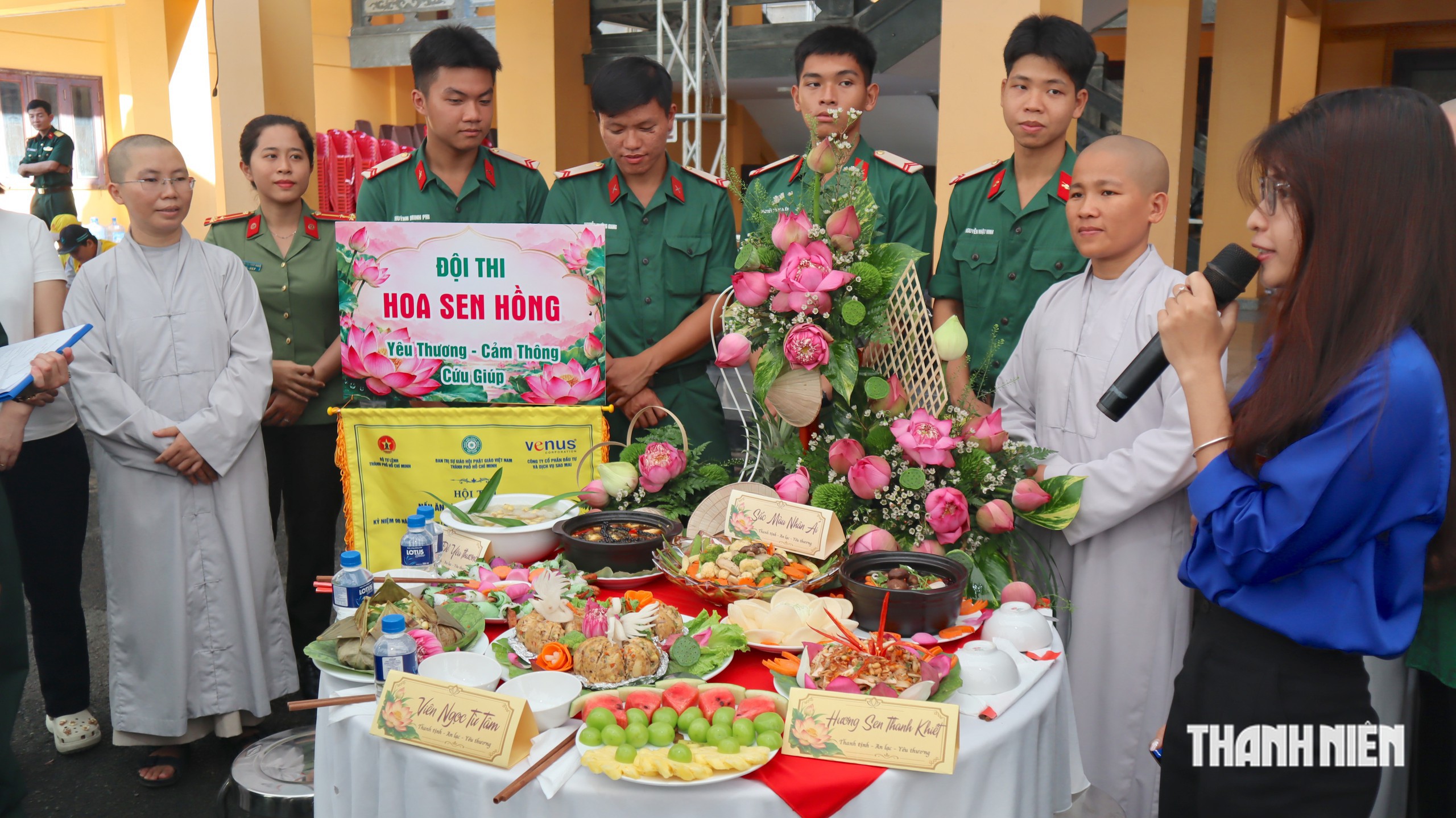 Những mâm cơm chay đặc biệt của ni sư, nữ chiến sĩ công an, quân đội TP.HCM - Ảnh 4.
