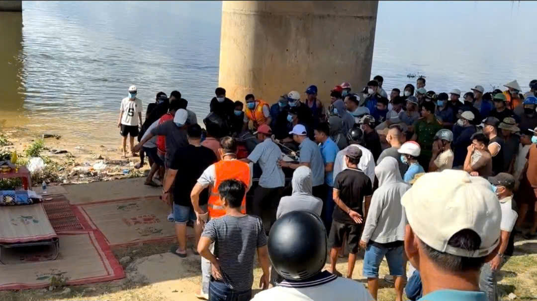 Điều tra vụ nạn nhân tử vong trên phá Tam Giang sau 2 ngày mất tích- Ảnh 2.