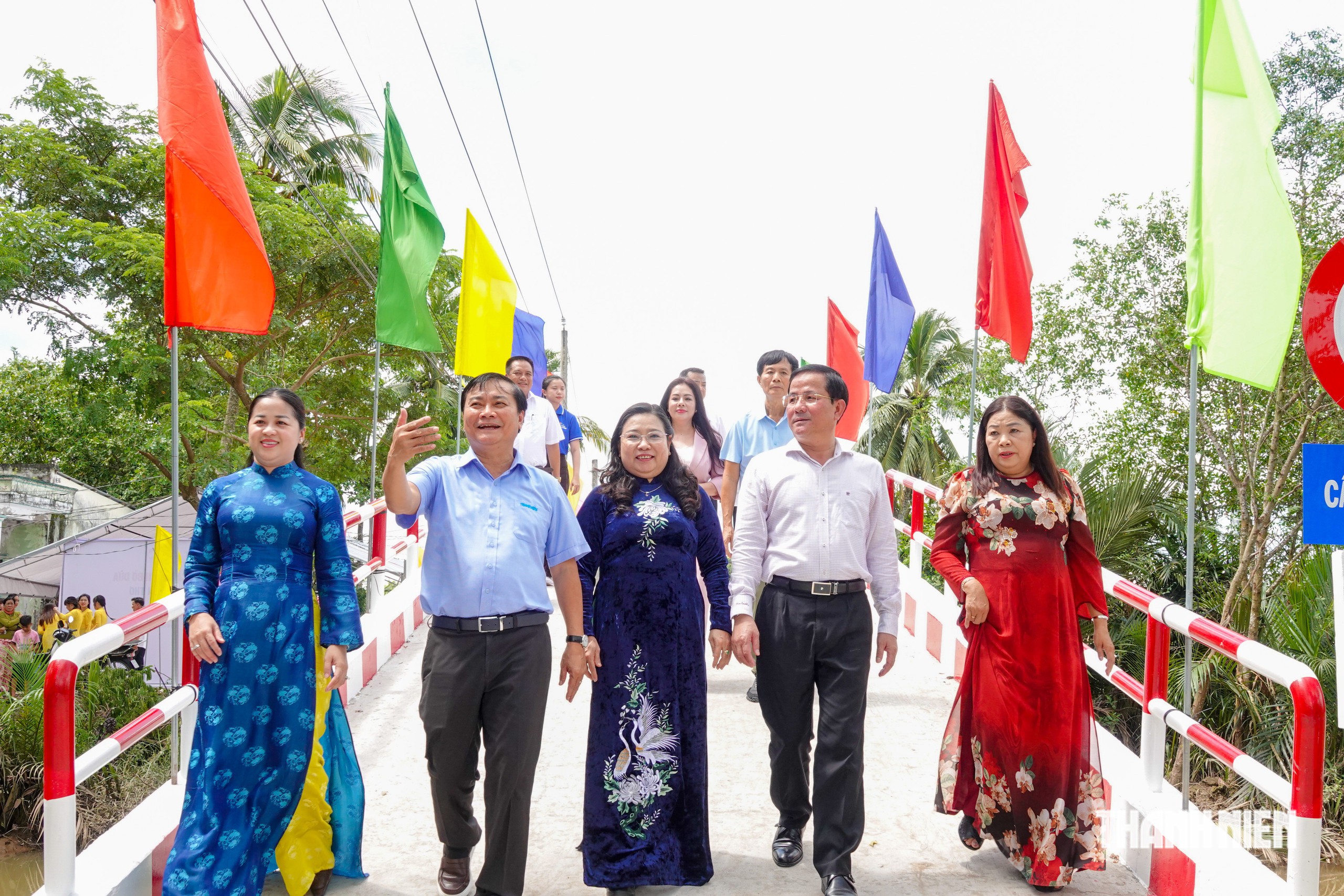 Báo Thanh Niên khánh thành cầu Rạch Bờ Dừa: Ngày vui của xóm nhỏ ở Cần Thơ- Ảnh 13.