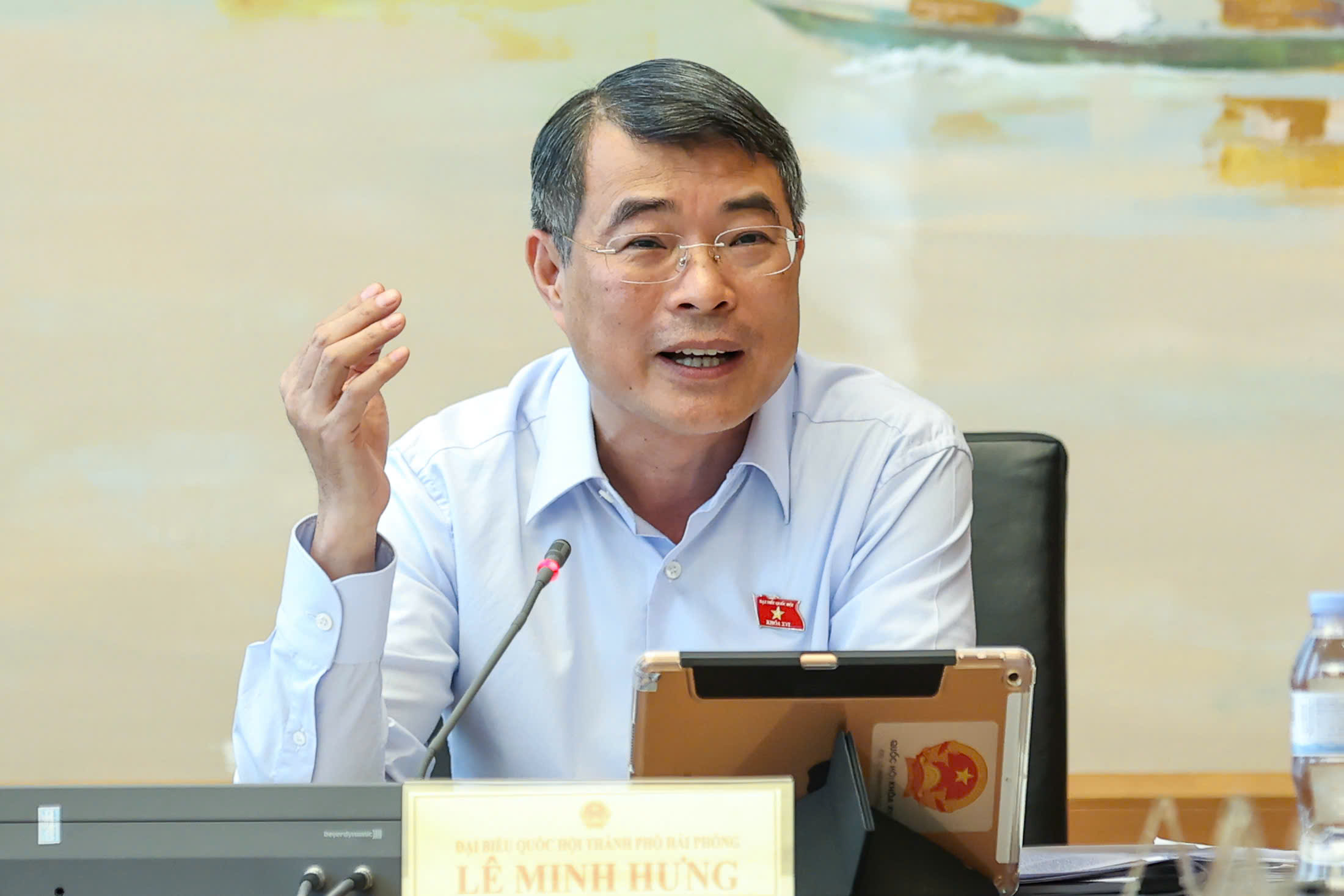 Thủ tướng: Kiên quyết cắt giảm trung gian, giảm giá xăng dầu- Ảnh 1.