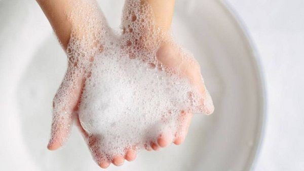 Càng rửa mặt da càng khô, xỉn màu: Có phải bạn mắc 5 sai lầm dưới đây? - Ảnh 4.