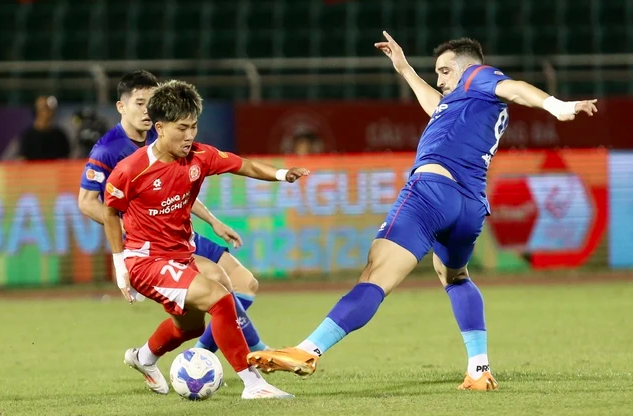 Williams Minh Hoàng và Ngô Đăng Khoa nên khoác áo đội tuyển hay U.23 Việt Nam: Thầy Kim quá khó nghĩ- Ảnh 2.