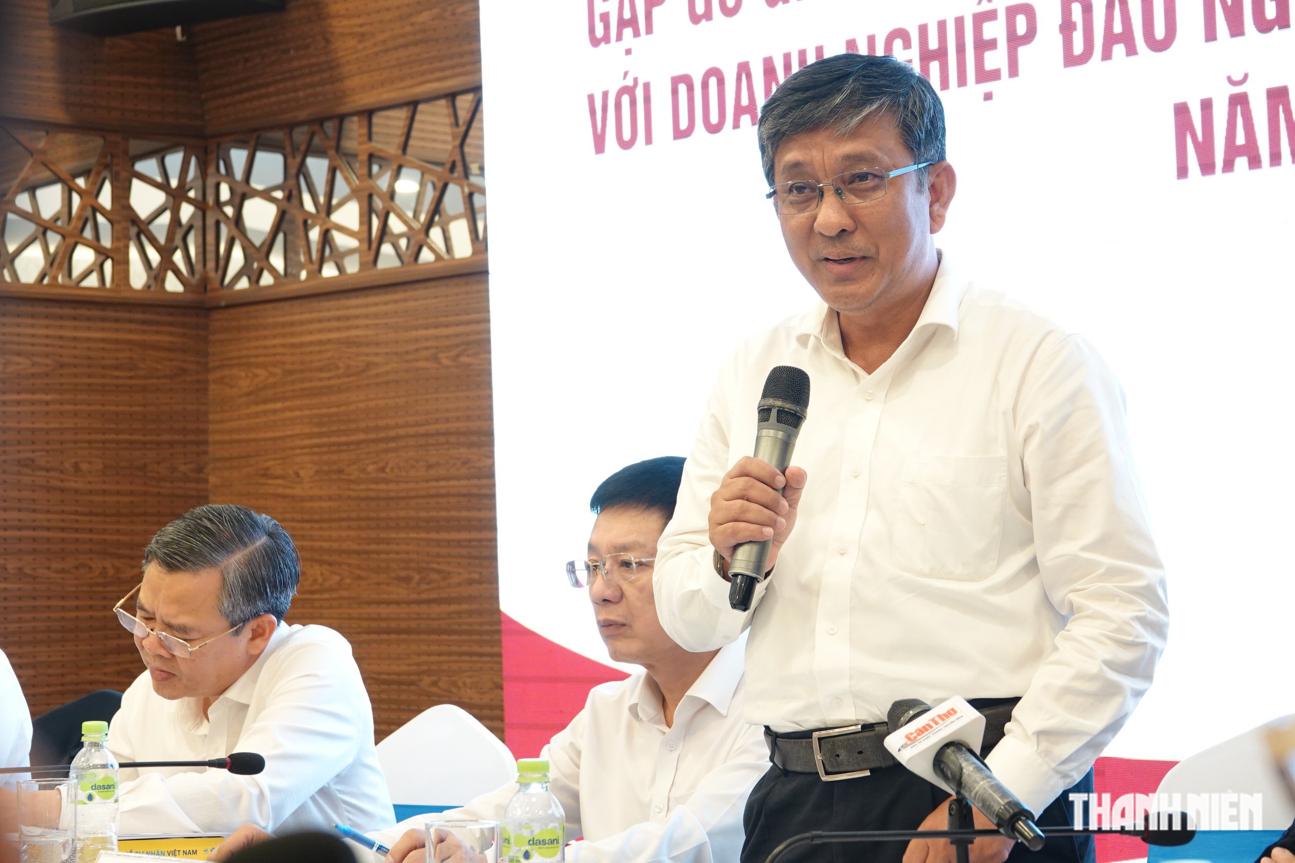 Miền Tây cần bỏ định kiến 'chỉ hợp làm nông nghiệp'- Ảnh 1.
