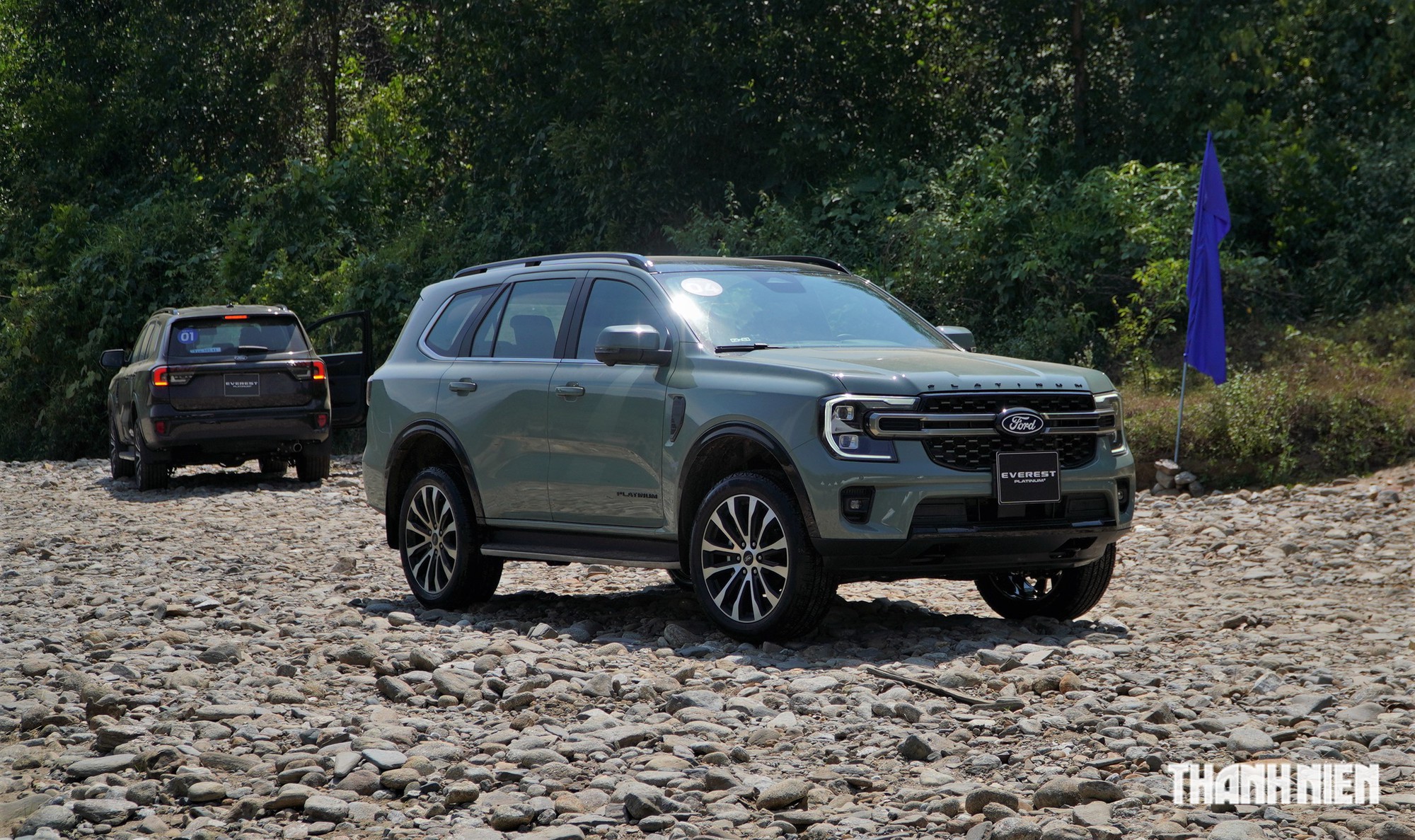 SUV 7 chỗ: Ford Everest tăng tốc, Toyota Fortuner lại bị bỏ xa SUV 7 chỗ: Ford Everest tăng tốc, Toyota Fortuner lại bị bỏ xa - Ảnh 2.