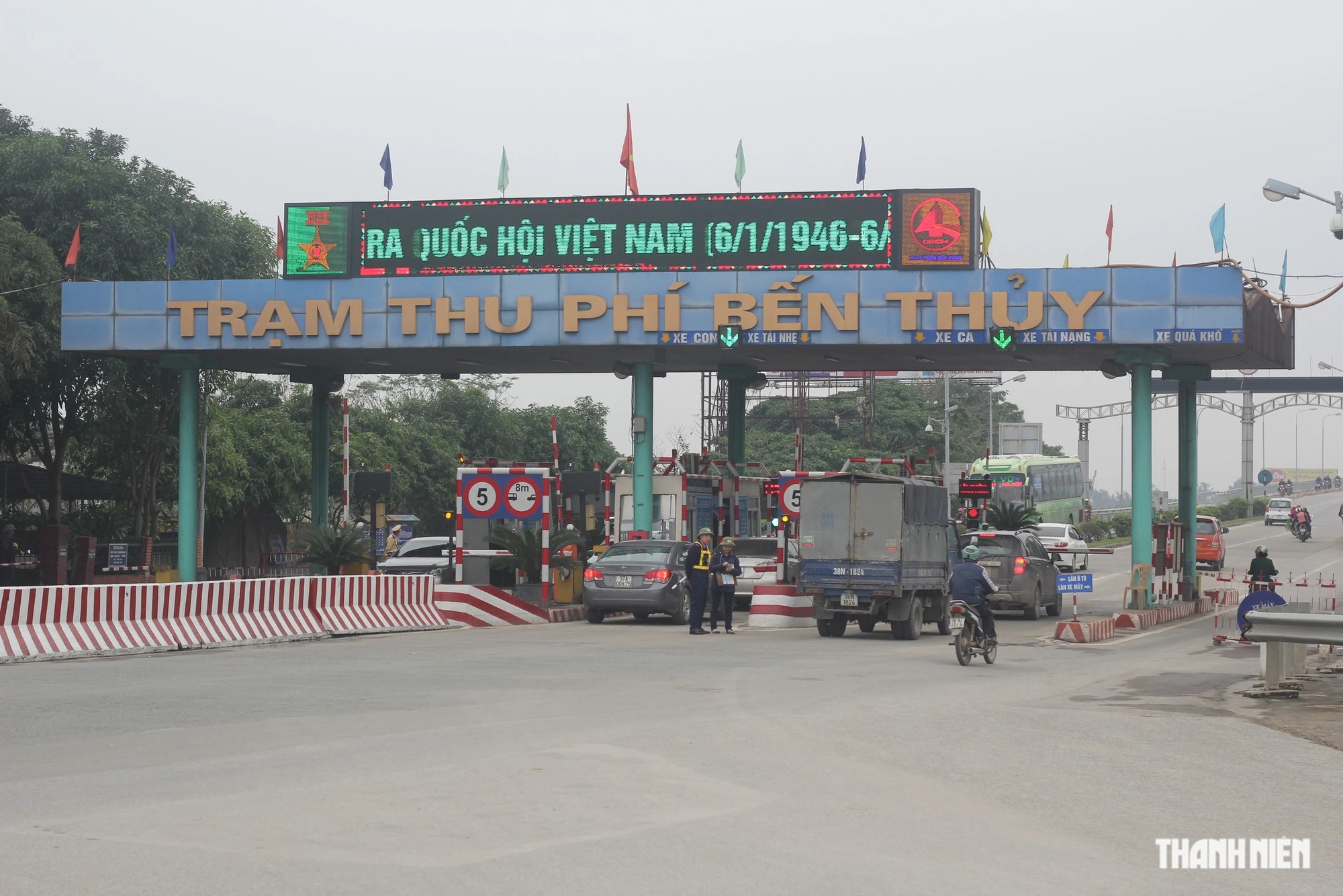 Tạm dừng thu phí cầu Bến Thủy: Nhà đầu tư phân trần do doanh thu 'tụt dốc'- Ảnh 1.