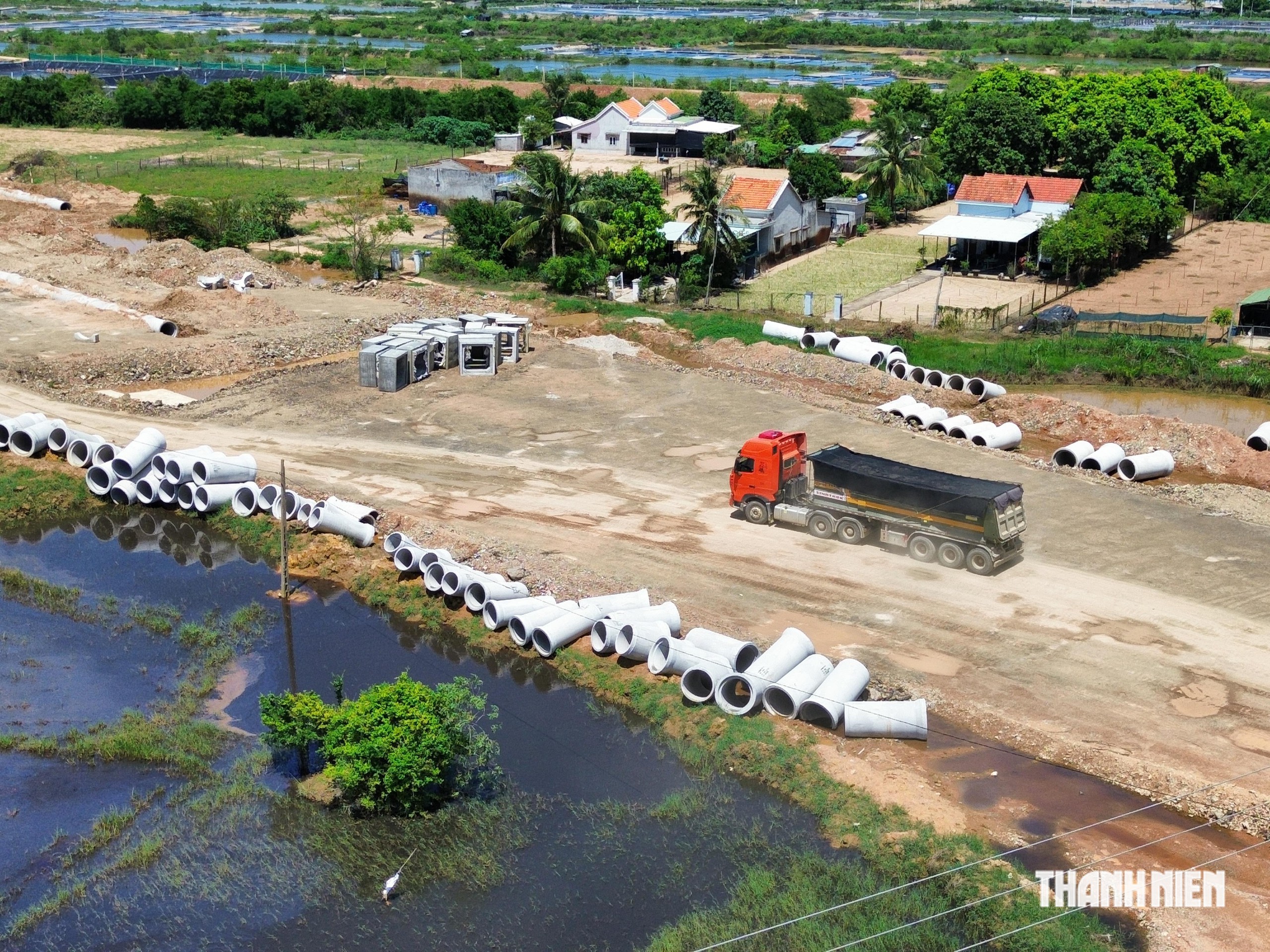 Đường ven biển, xương sống Khu kinh tế Vân Phong đang hình thành như thế nào? - Ảnh 3.