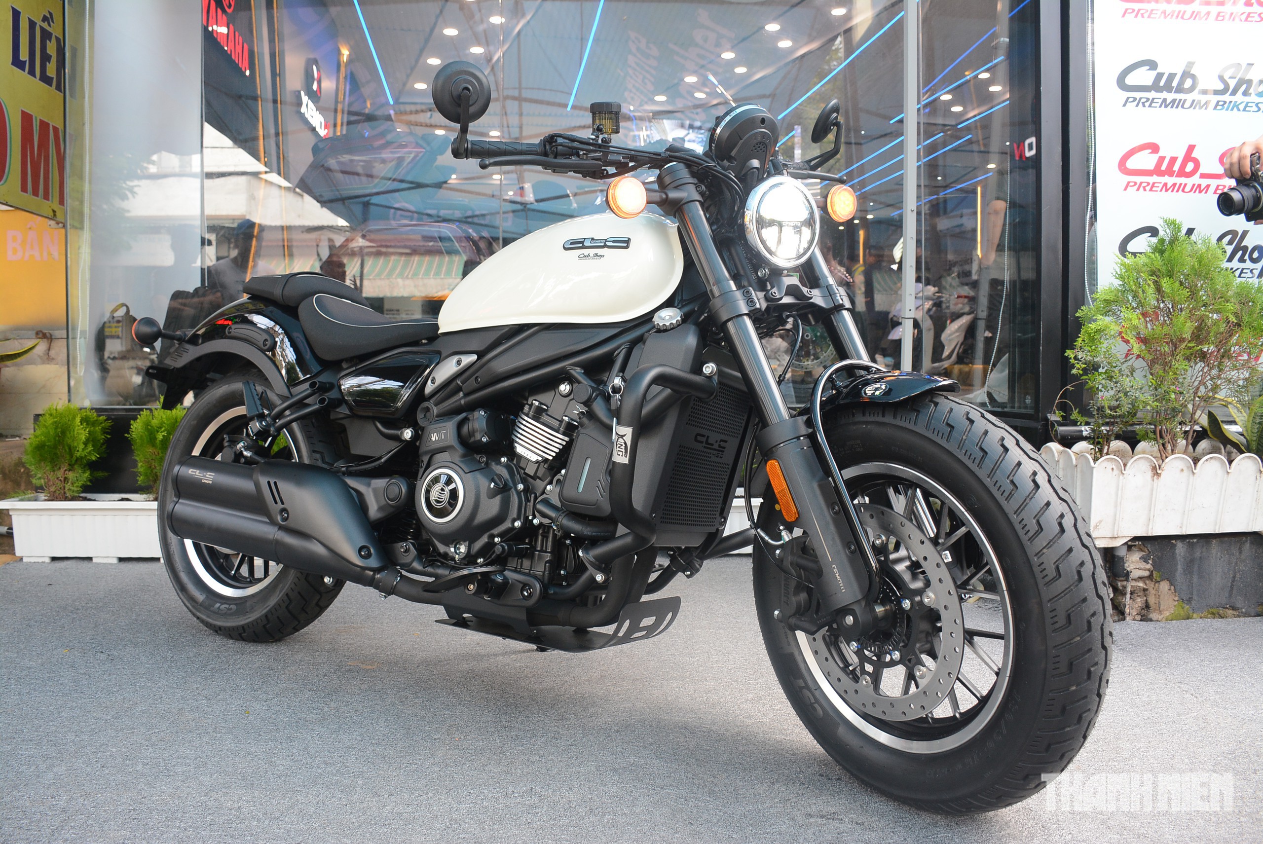 Mang danh mô tô, vì sao CFMoto 450CL-C AMT dễ chạy như xe tay ga? - Ảnh 1.