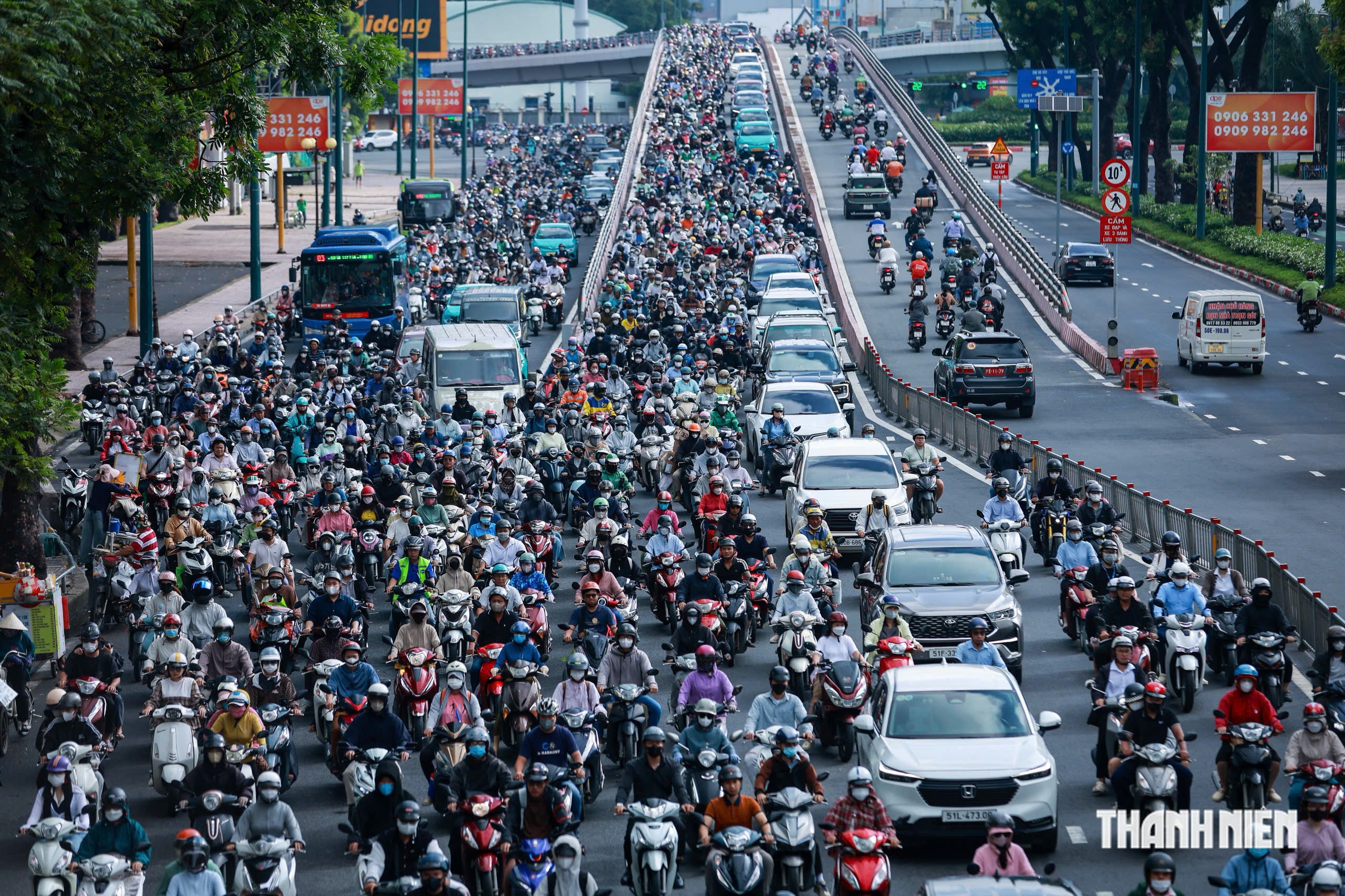 TP.HCM tính hạn chế xe xăng, dầu vào trung tâm từ 2028- Ảnh 1.