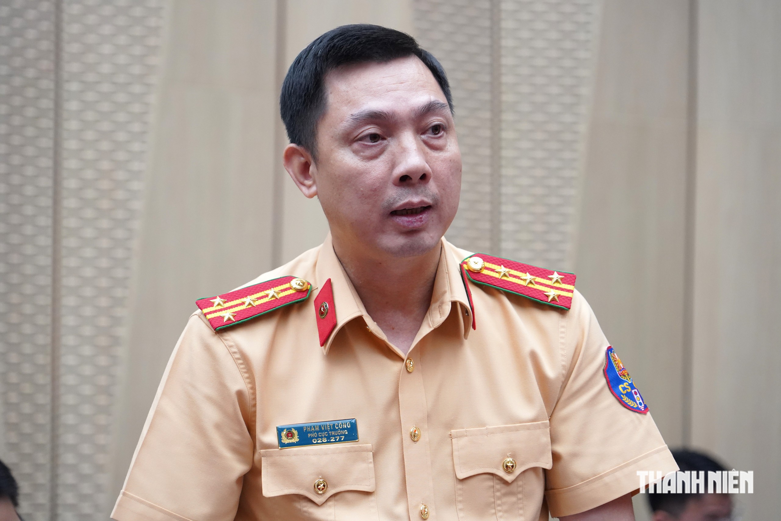 Tổ chức làn vượt trên cao tốc để nghiêm trị thói chạy xe 'rùa bò' - Ảnh 1.