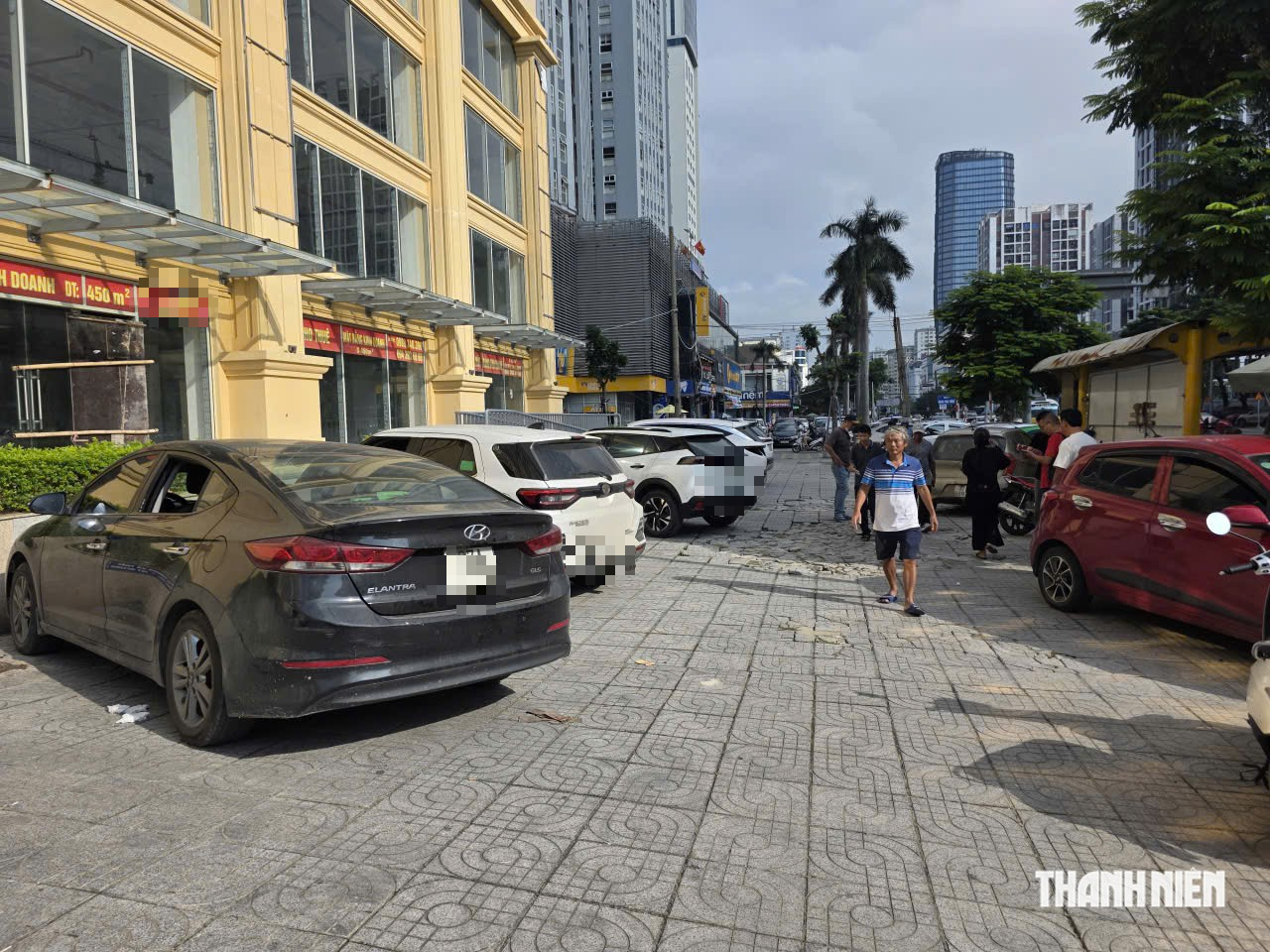 Bắt giữ 3 nghi can đập vỡ hàng loạt kính xe ô tô - Ảnh 1.
